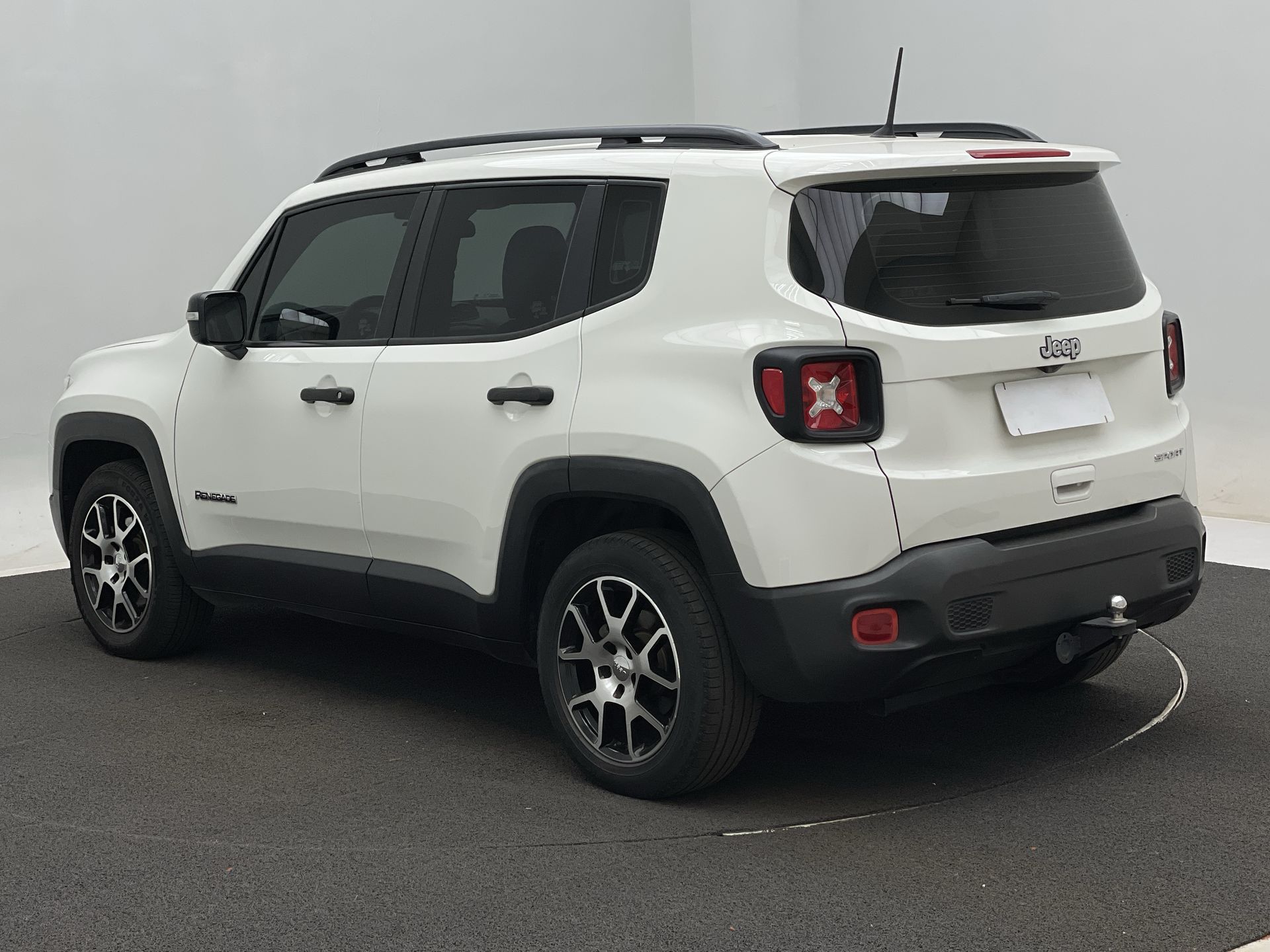 Renegade Sport 1.8 4x2 Flex 16V Aut.