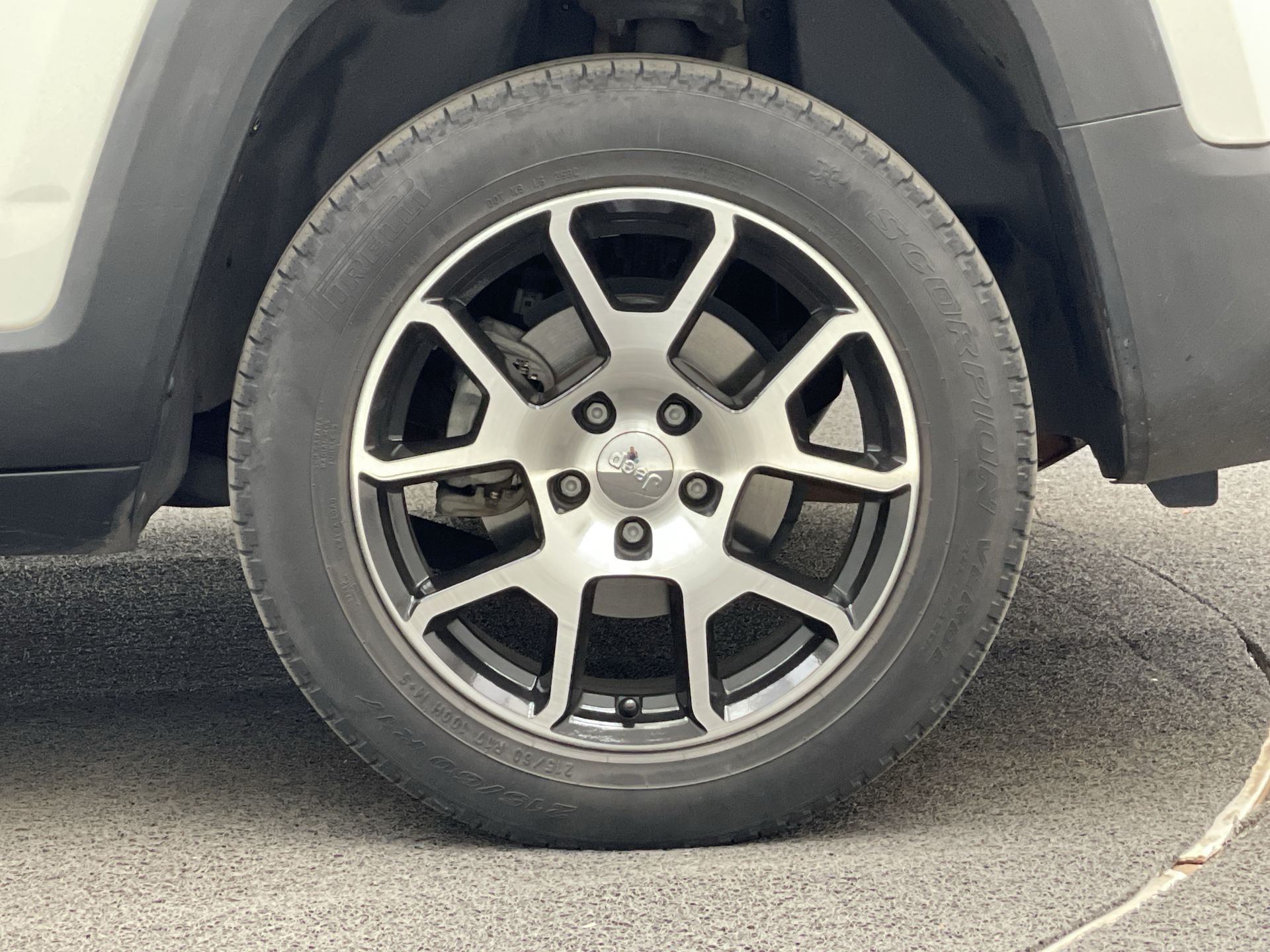 Renegade Sport 1.8 4x2 Flex 16V Aut.
