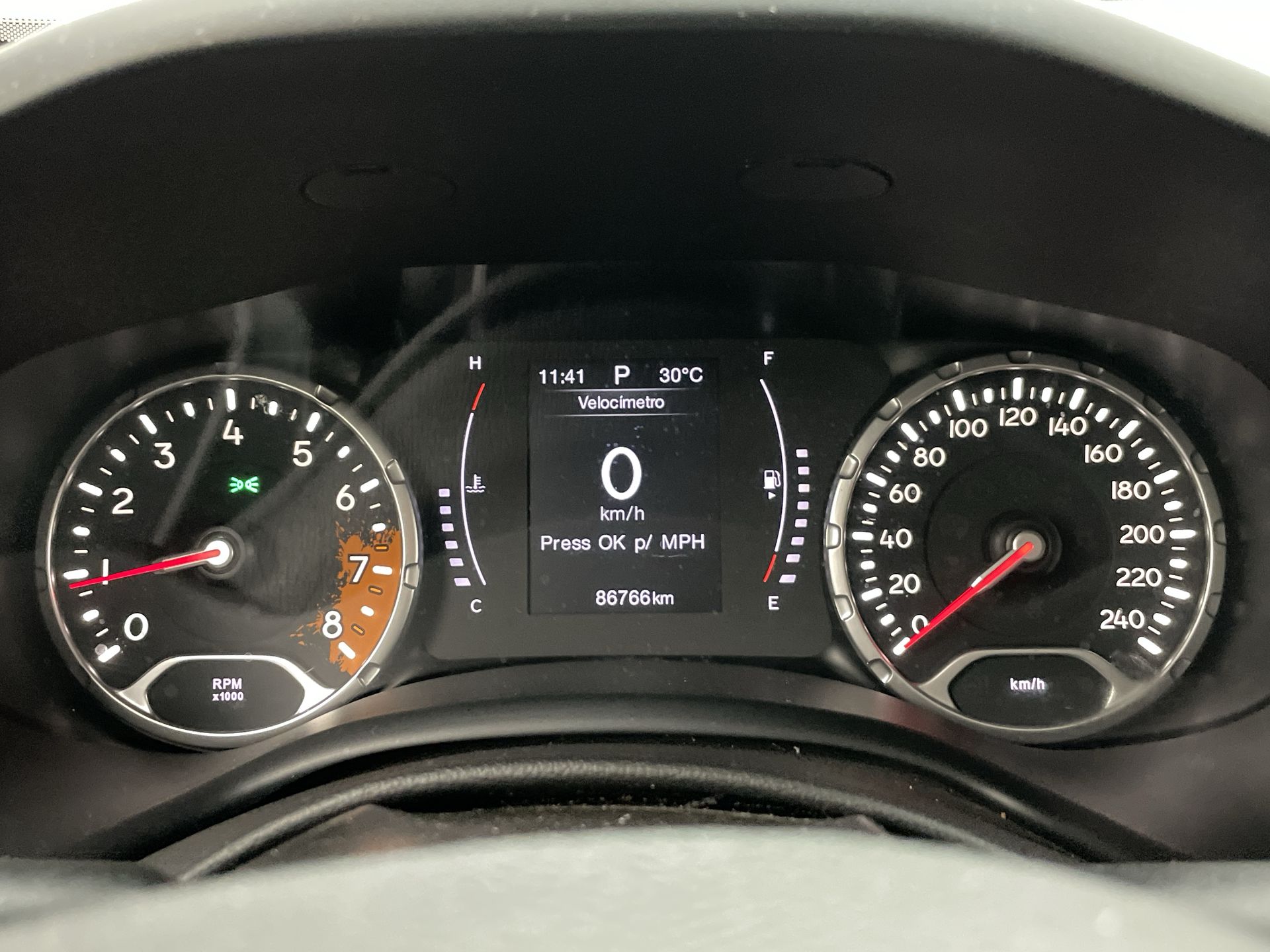Renegade Sport 1.8 4x2 Flex 16V Aut.