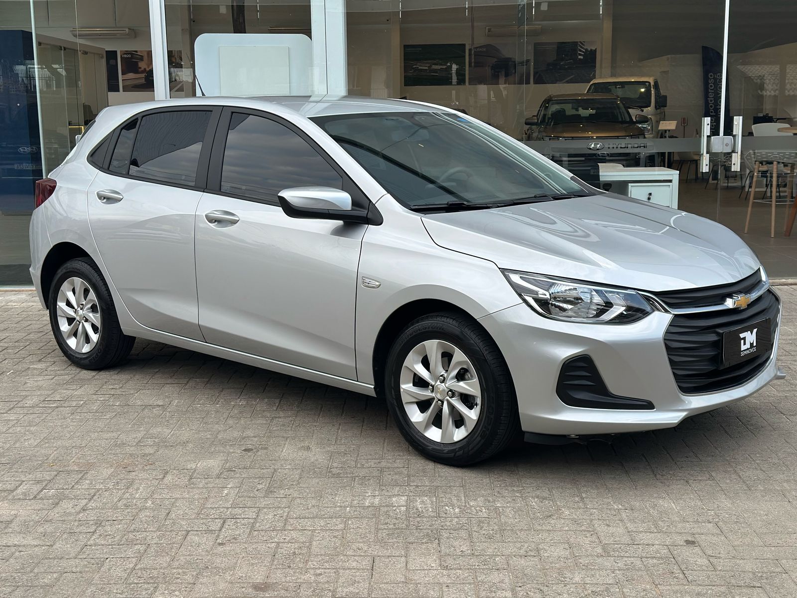 ONIX HATCH LT 1.0 12V Flex 5p Mec.