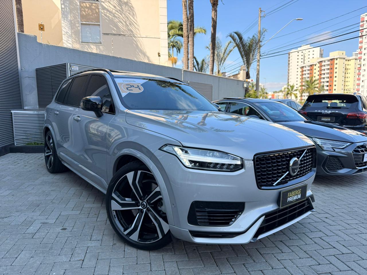 XC90 T8 ULT DARK