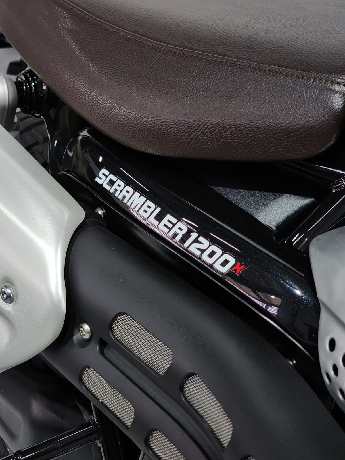 TRIUMPH-SCRAMBLER-SCRAMBLER 1200 X