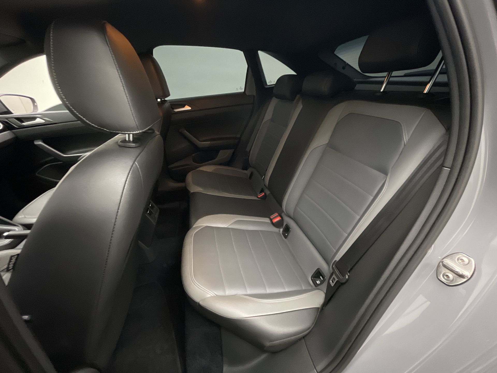 Nivus Highline 1.0 200 TSI Flex Aut.