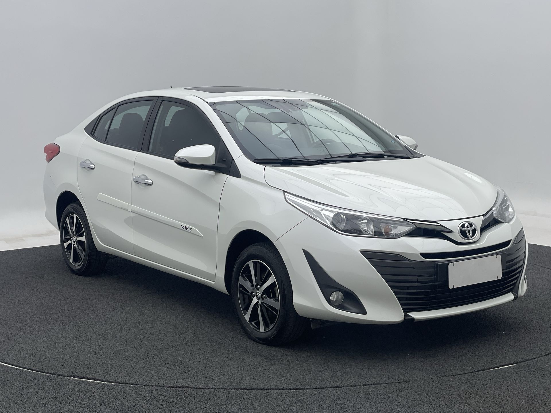 YARIS XLS Sedan 1.5 Flex 16V 4p Aut.