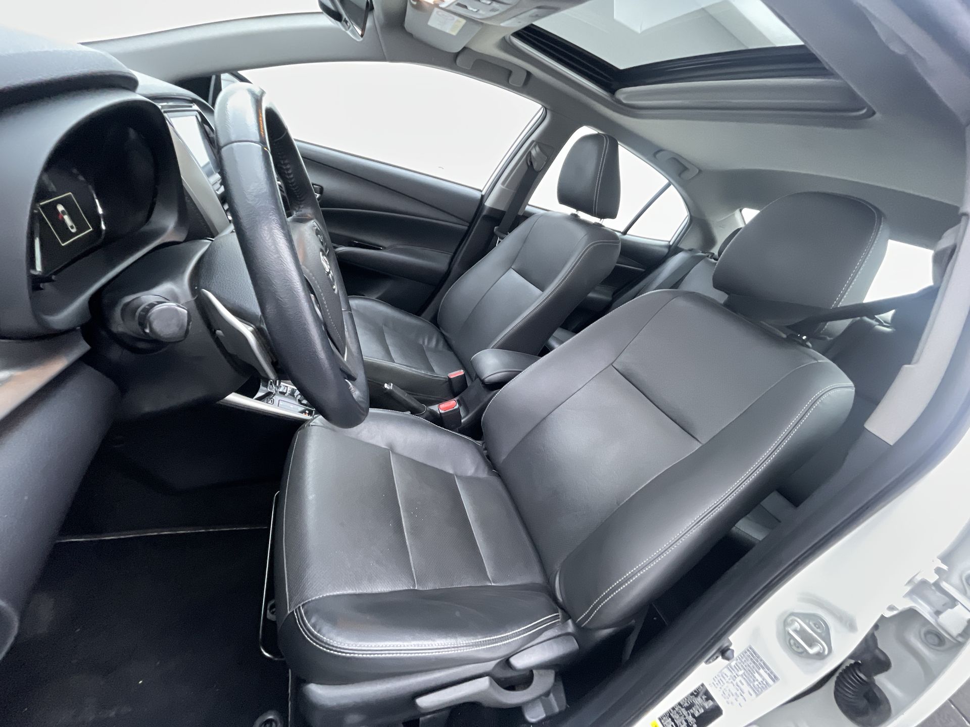 YARIS XLS Sedan 1.5 Flex 16V 4p Aut.