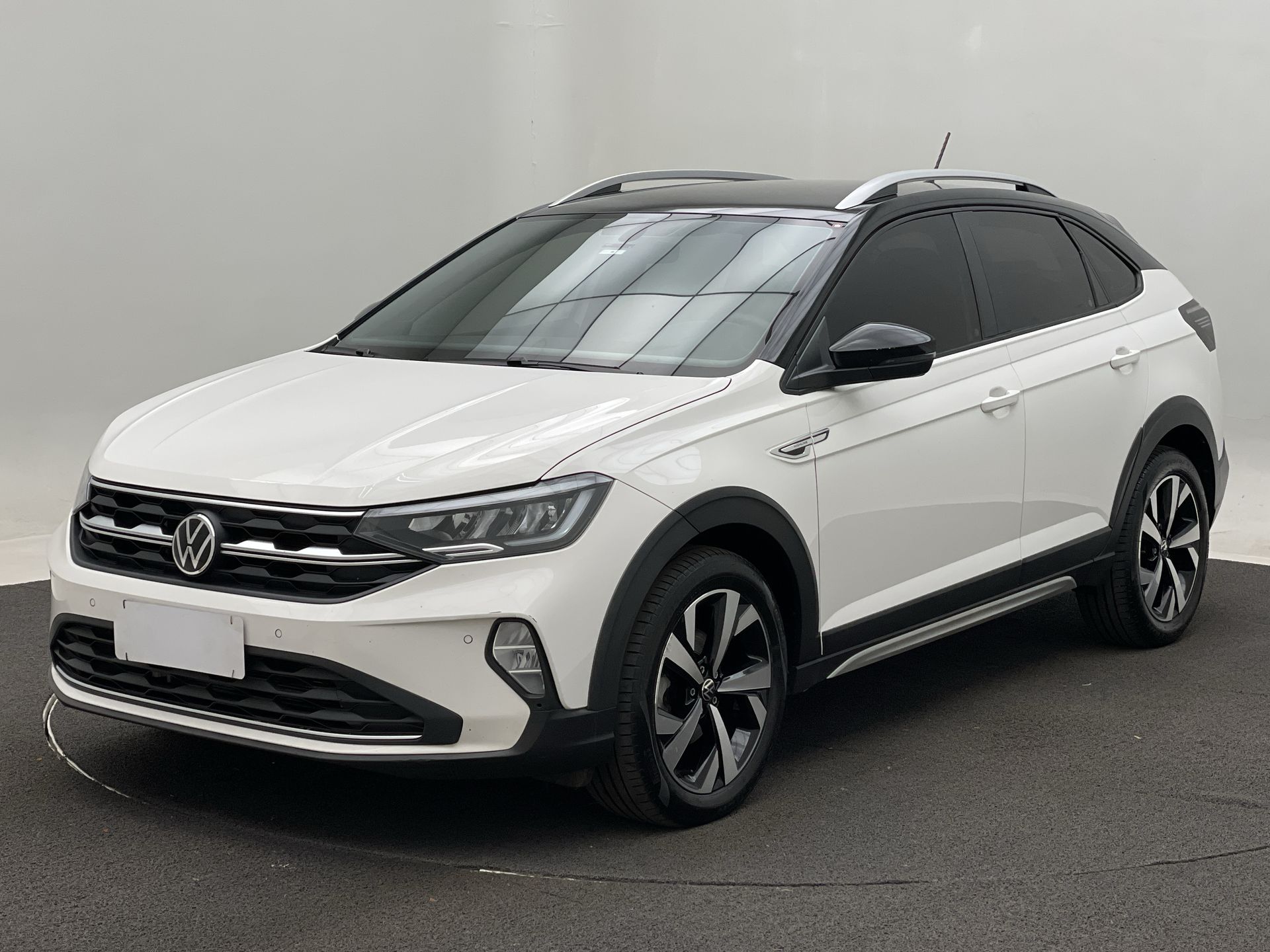 Nivus Highline 1.0 200 TSI Flex Aut.