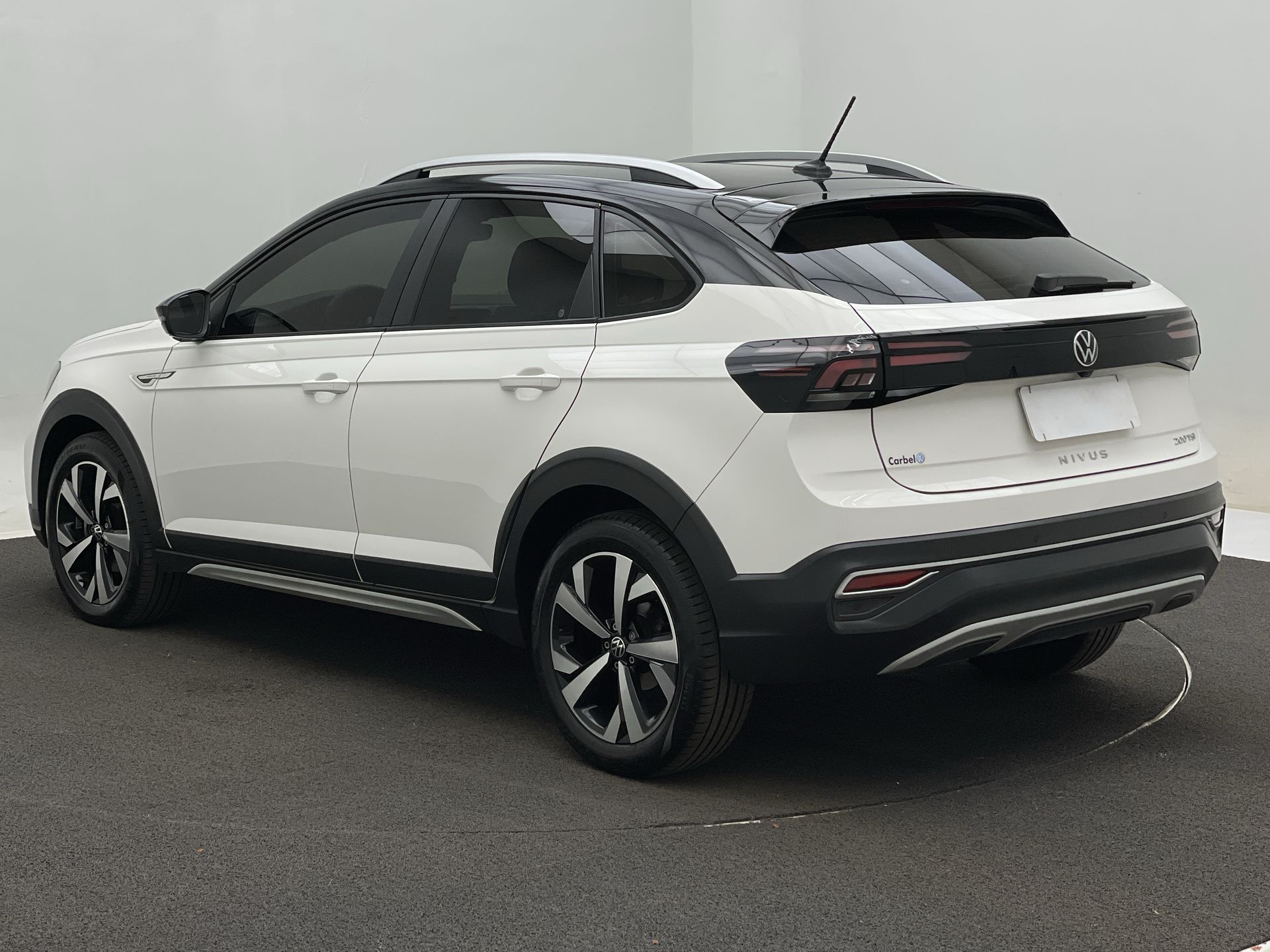 Nivus Highline 1.0 200 TSI Flex Aut.
