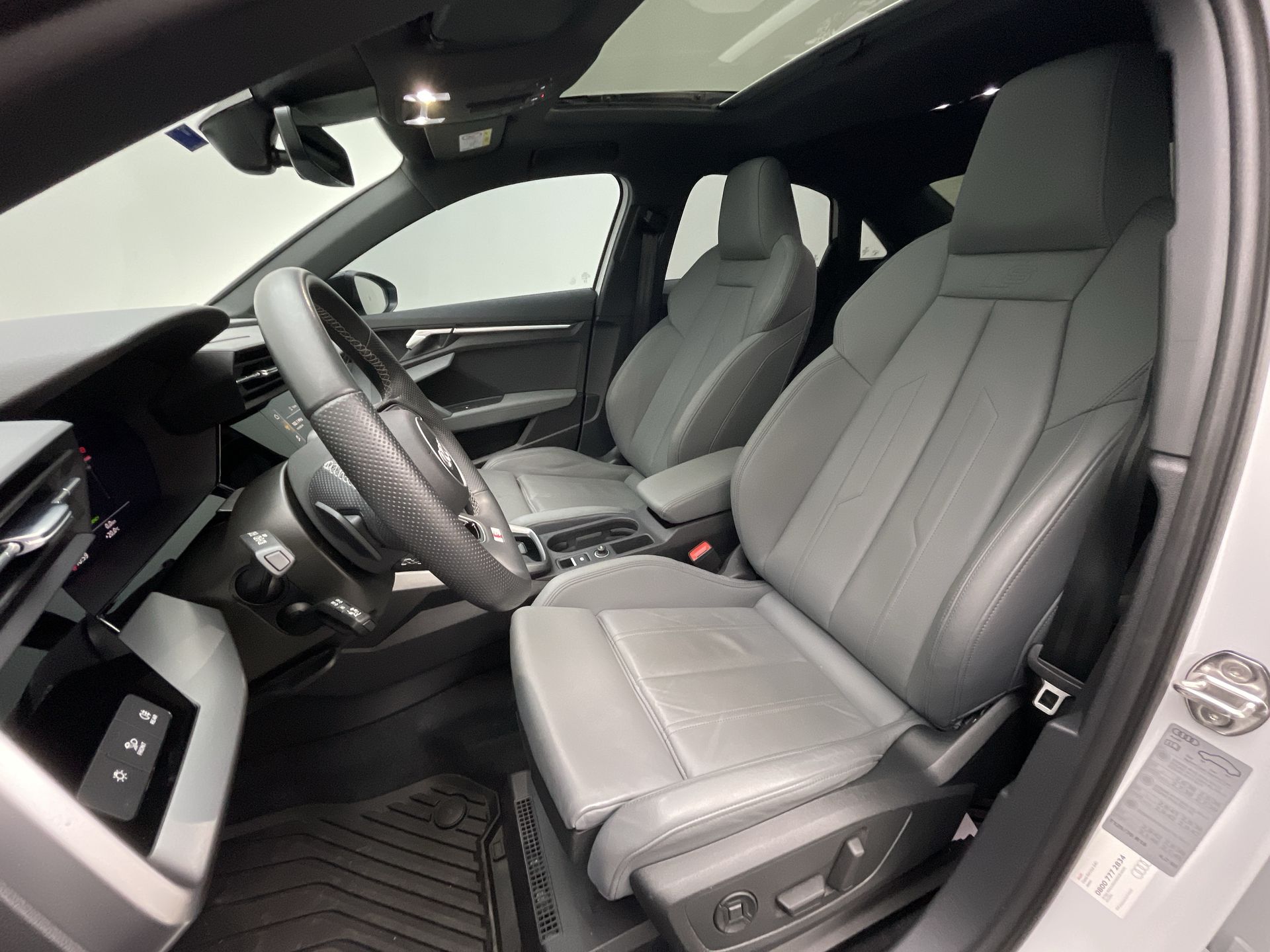A3 Sed. Perform. Black 2.0 TFSI S-tronic
