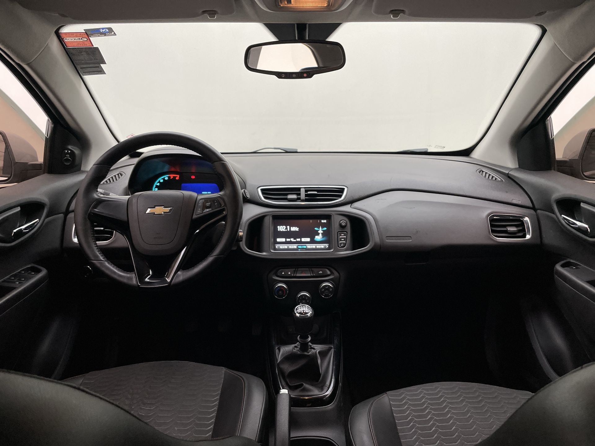 GM - Chevrolet-ONIX-ONIX HATCH LTZ 1.4 8V FlexPower 5p Mec.