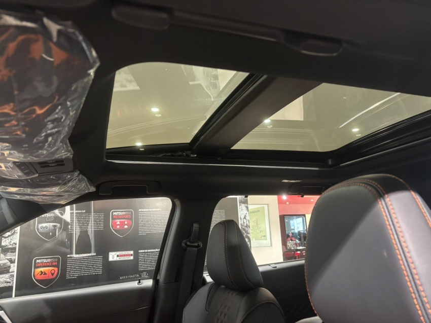 Mitsubishi-OUTLANDER-2.4 PHEV SIGNATURE S-AWC DHT