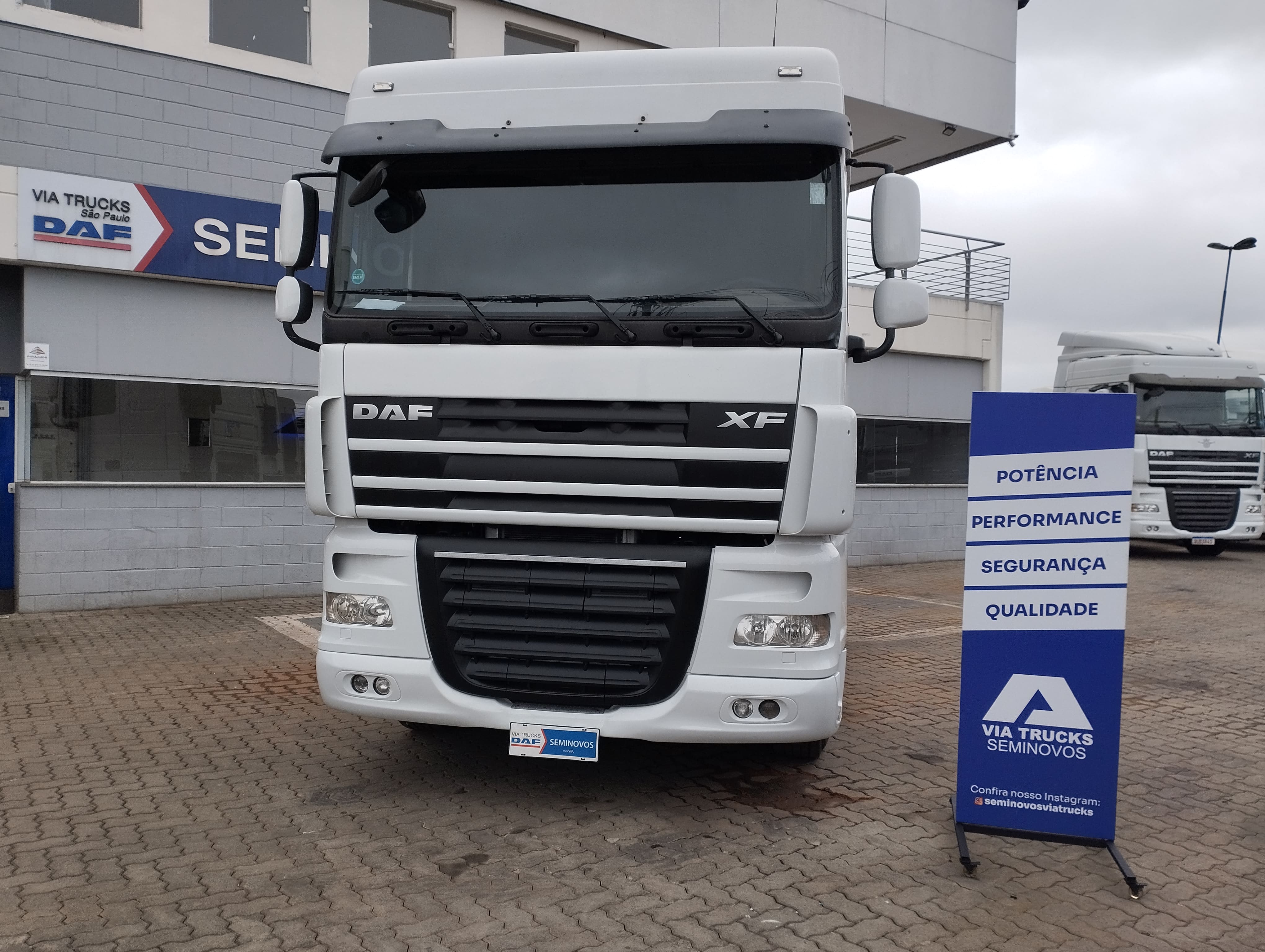 DAF-XF-XF 105 FTS 460 6x2 (diesel)(E5)