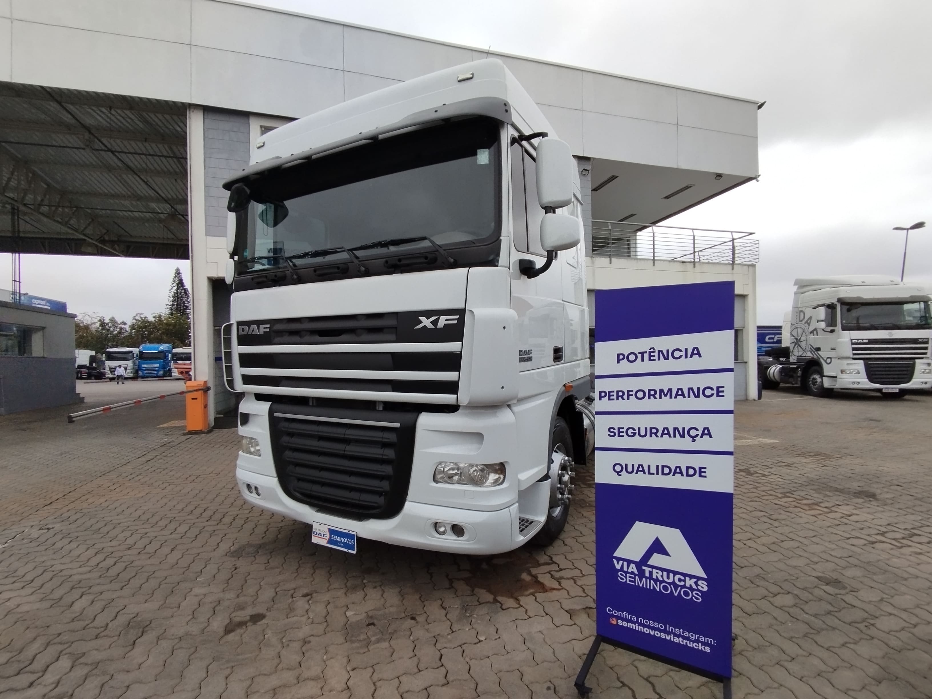 DAF-XF-XF 105 FTS 460 6x2 (diesel)(E5)
