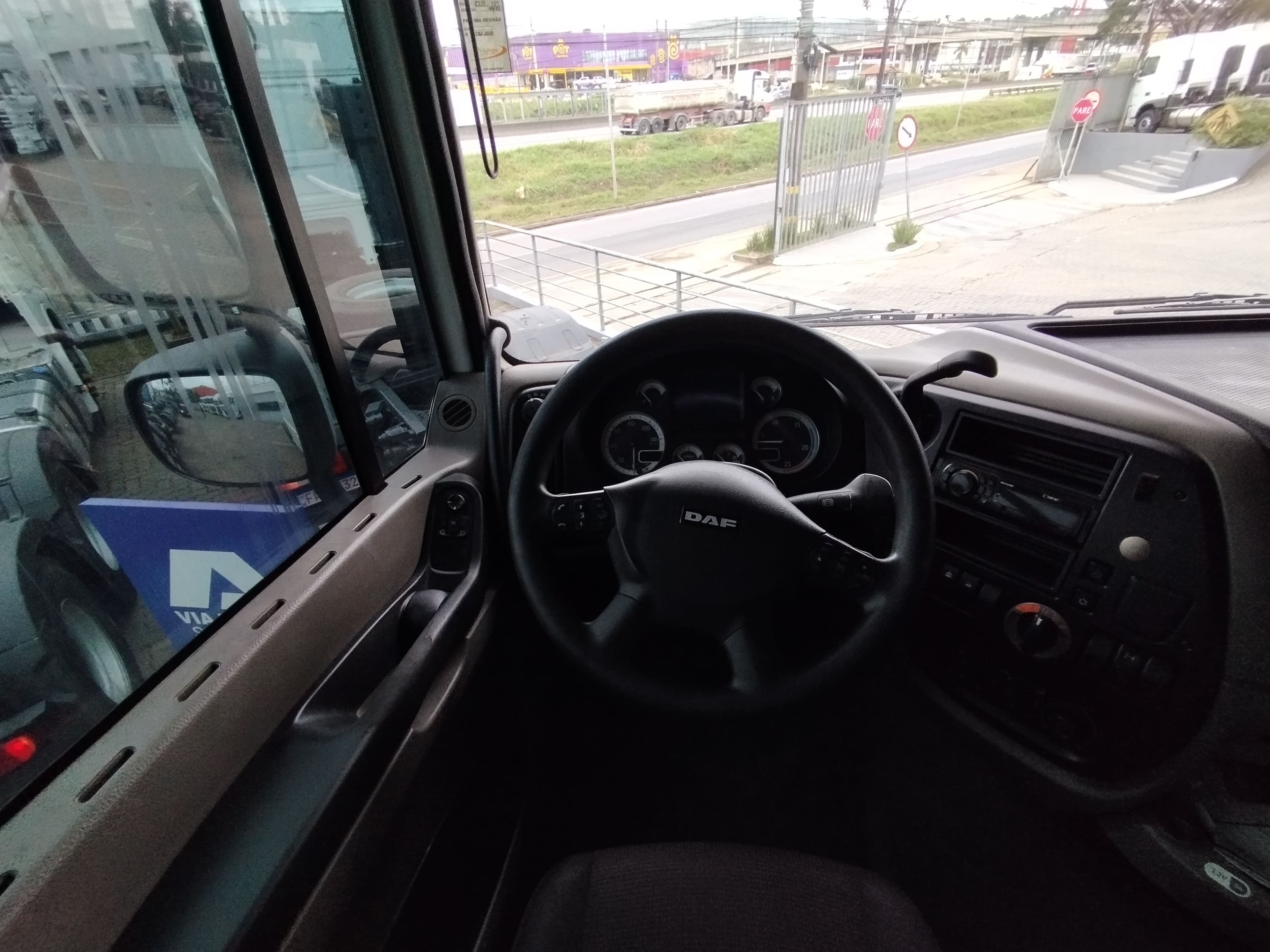 DAF-XF-XF 105 FTS 460 6x2 (diesel)(E5)
