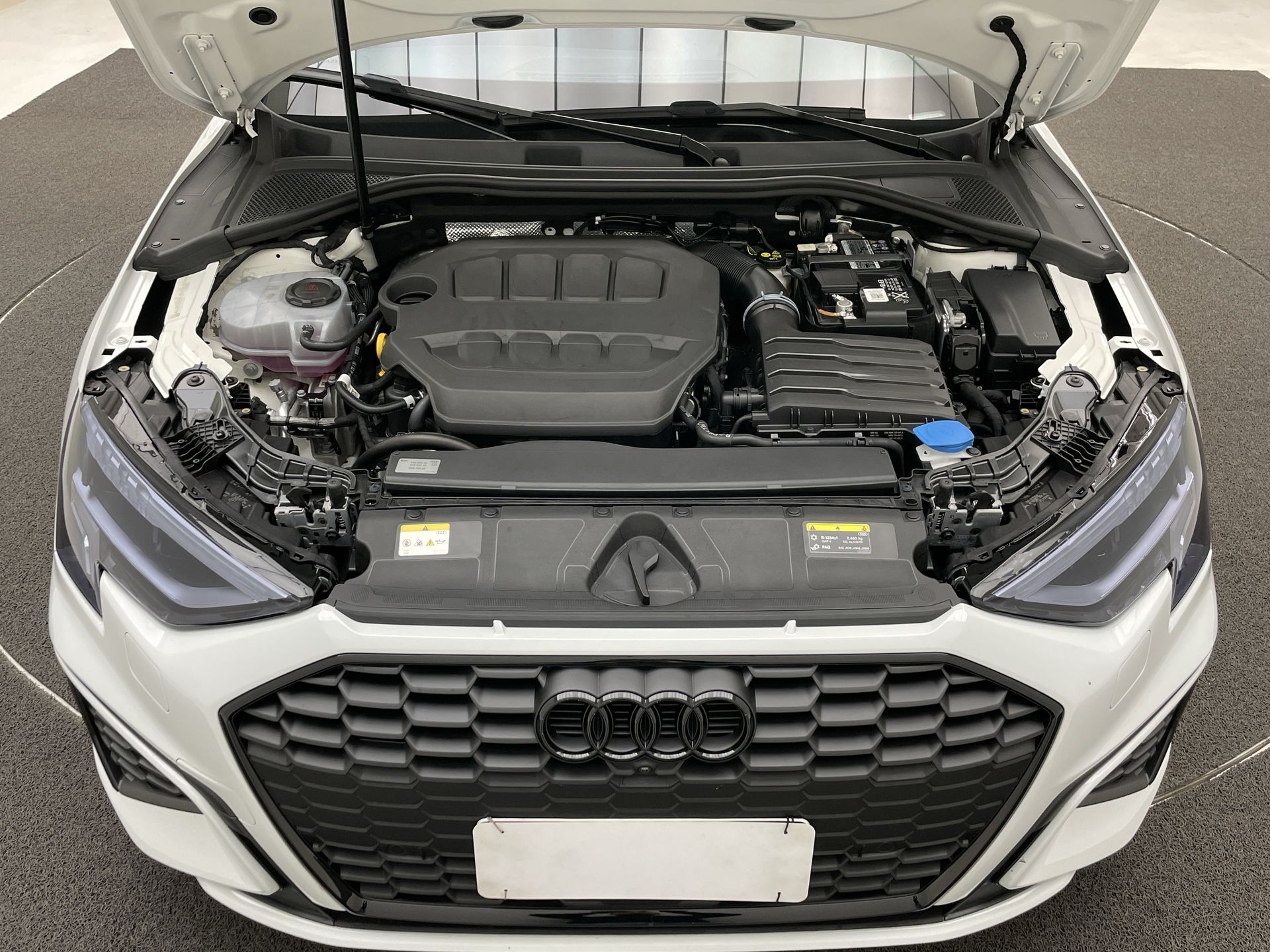 Audi-A3-A3 Sed.Perf. Black 2.0 TFSI S-tr. (Hib.)
