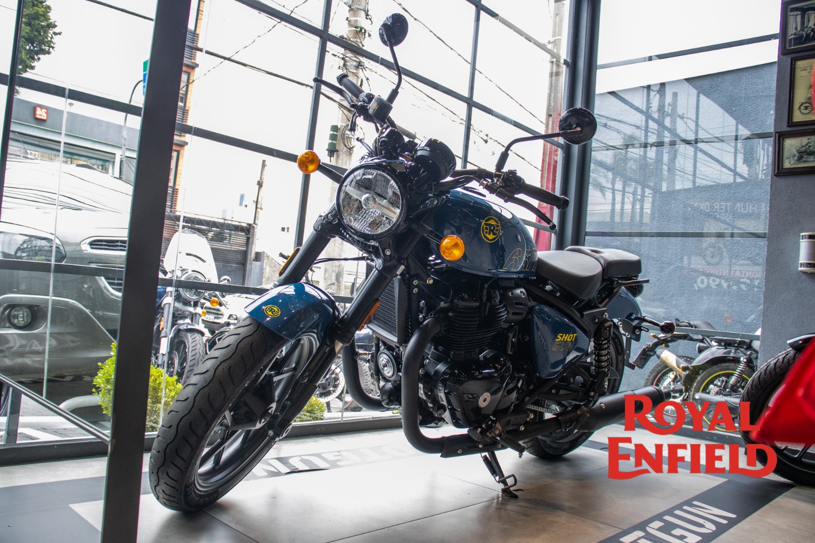 Shotgun 650cc ABS