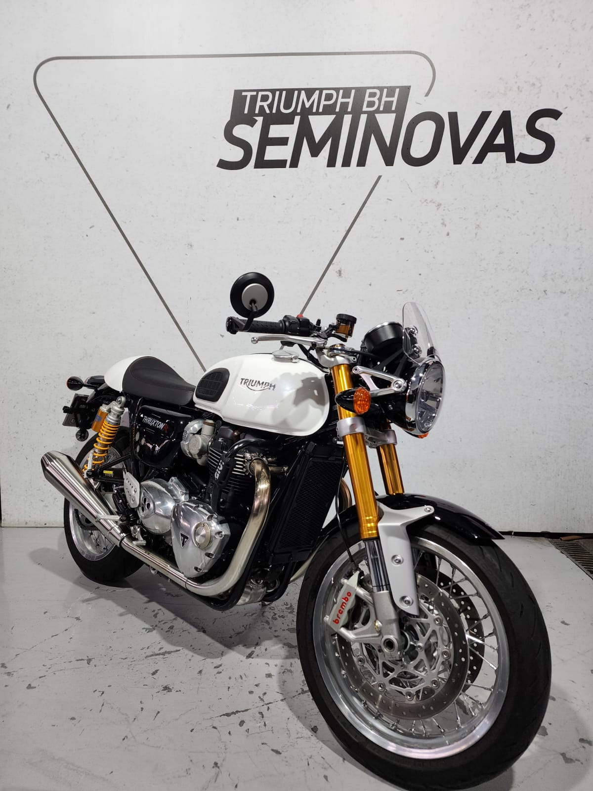 TRIUMPH-THRUXTON-THRUXTON R 1200cc