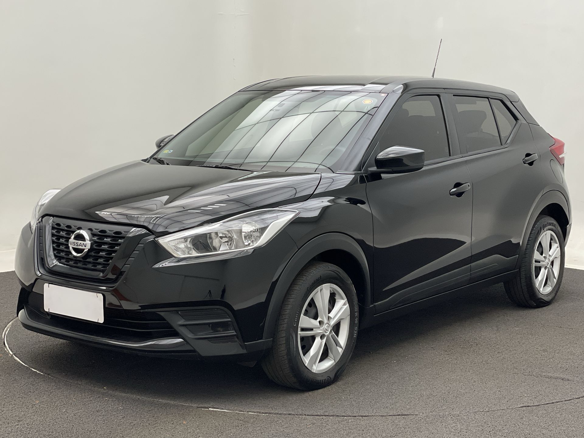 KICKS Active 1.6 16V Flex Aut.