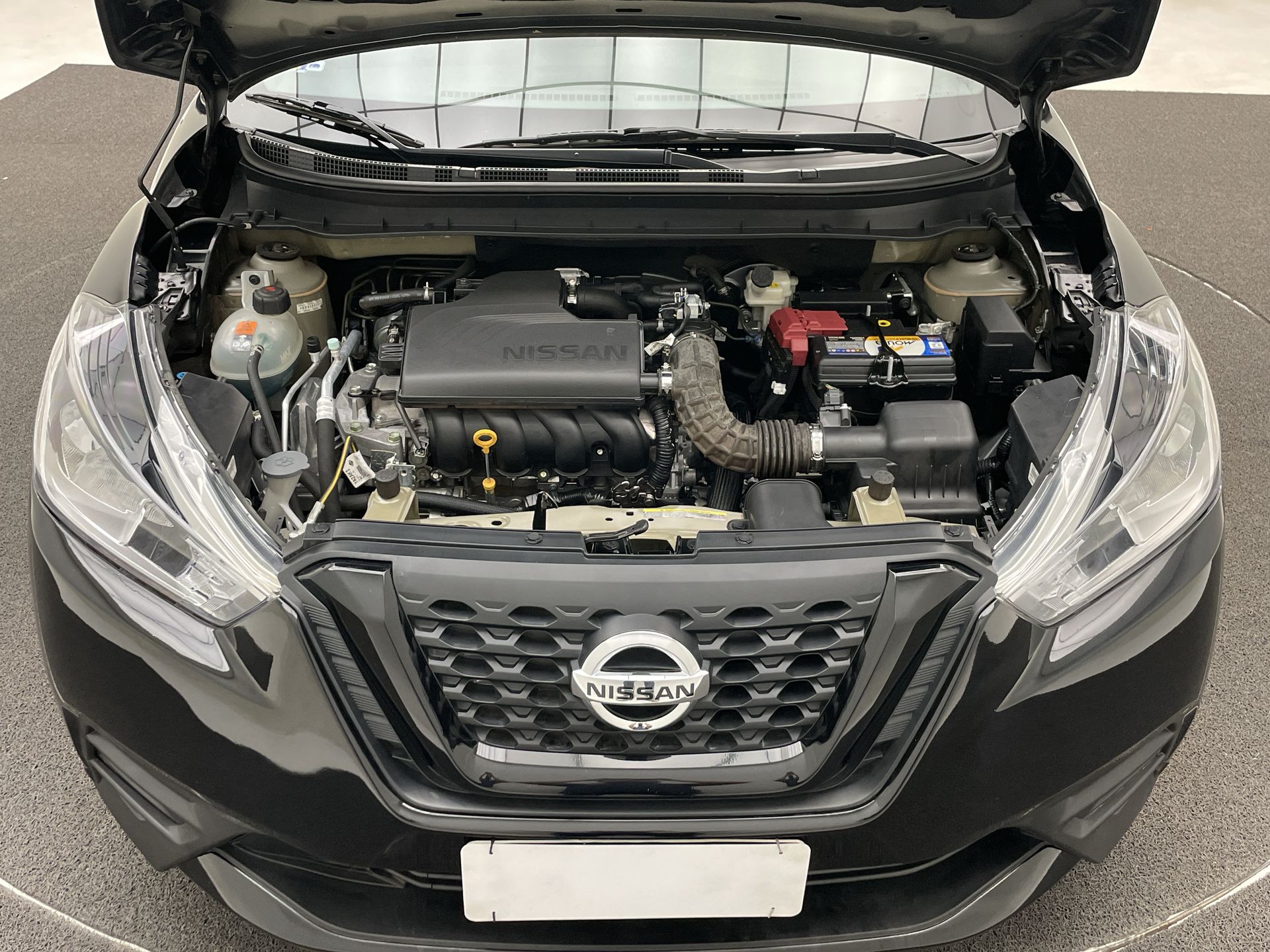 kicks active 1.6 16v flex aut.