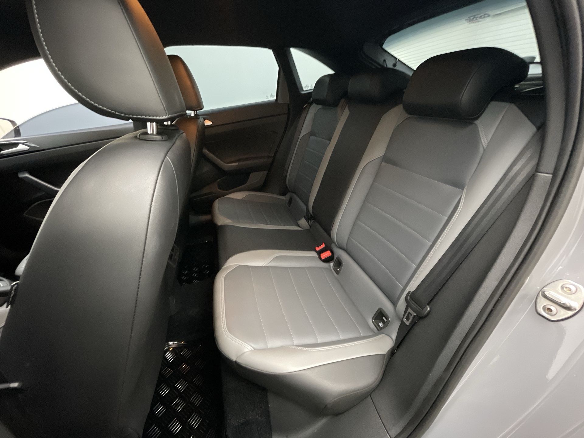 Nivus Highline 1.0 200 TSI Flex Aut.