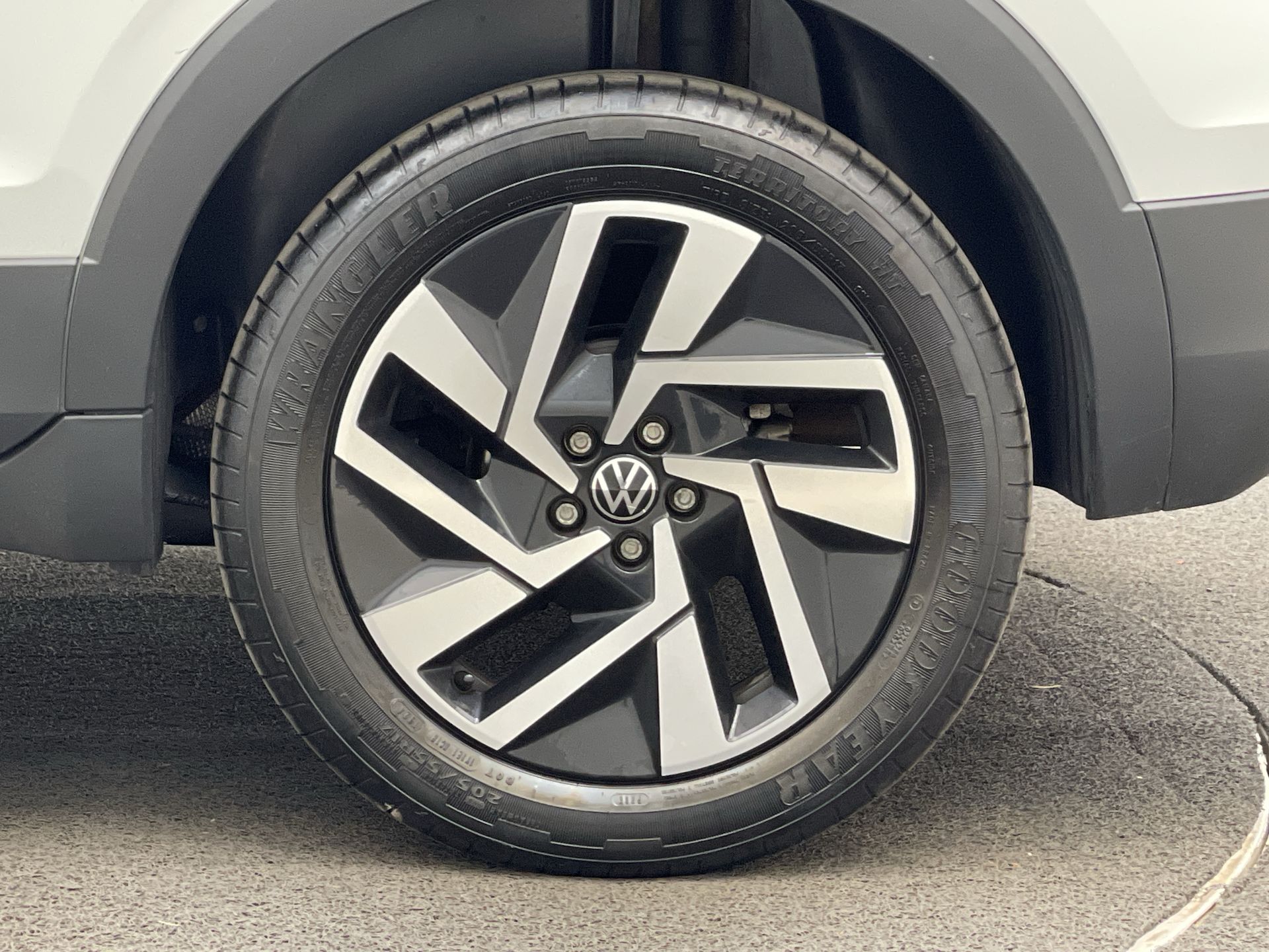 VW - Volkswagen-T-Cross-T-Cross Comfor. 200 TSI 1.0 Flex 5p Aut.