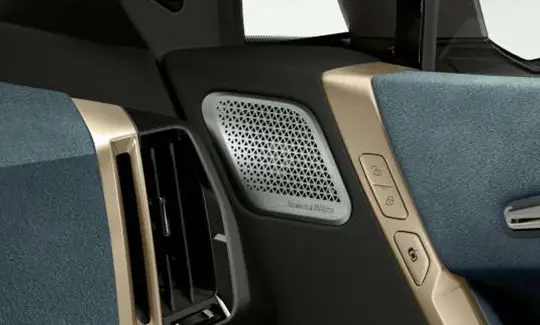 Sistema de som surround Bowers & Wilkins Diamond.