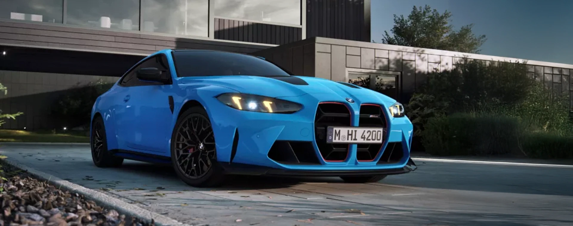 O BMW M4 CS. 