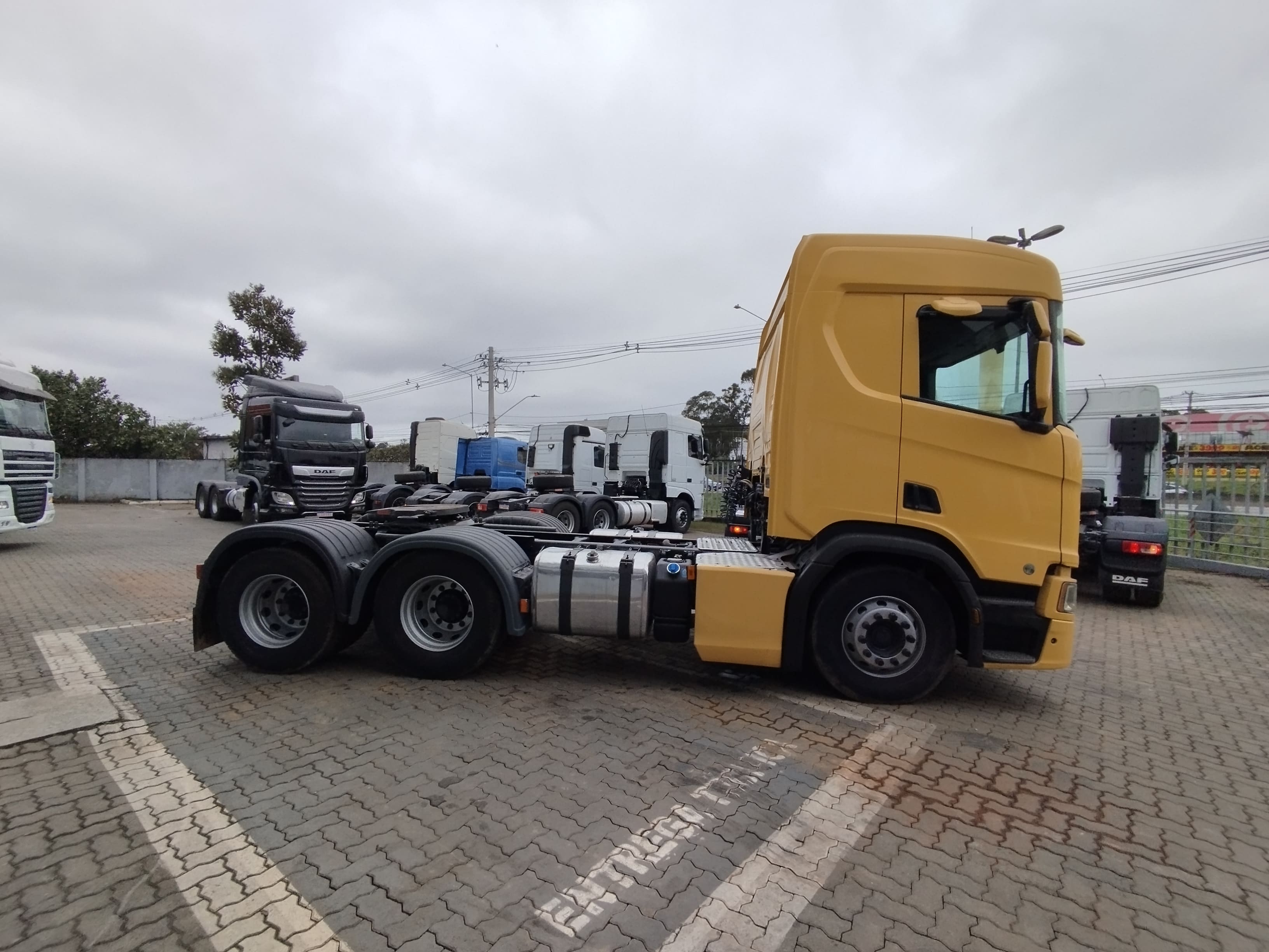 R-540 A 6x4 2p (diesel)(E5)