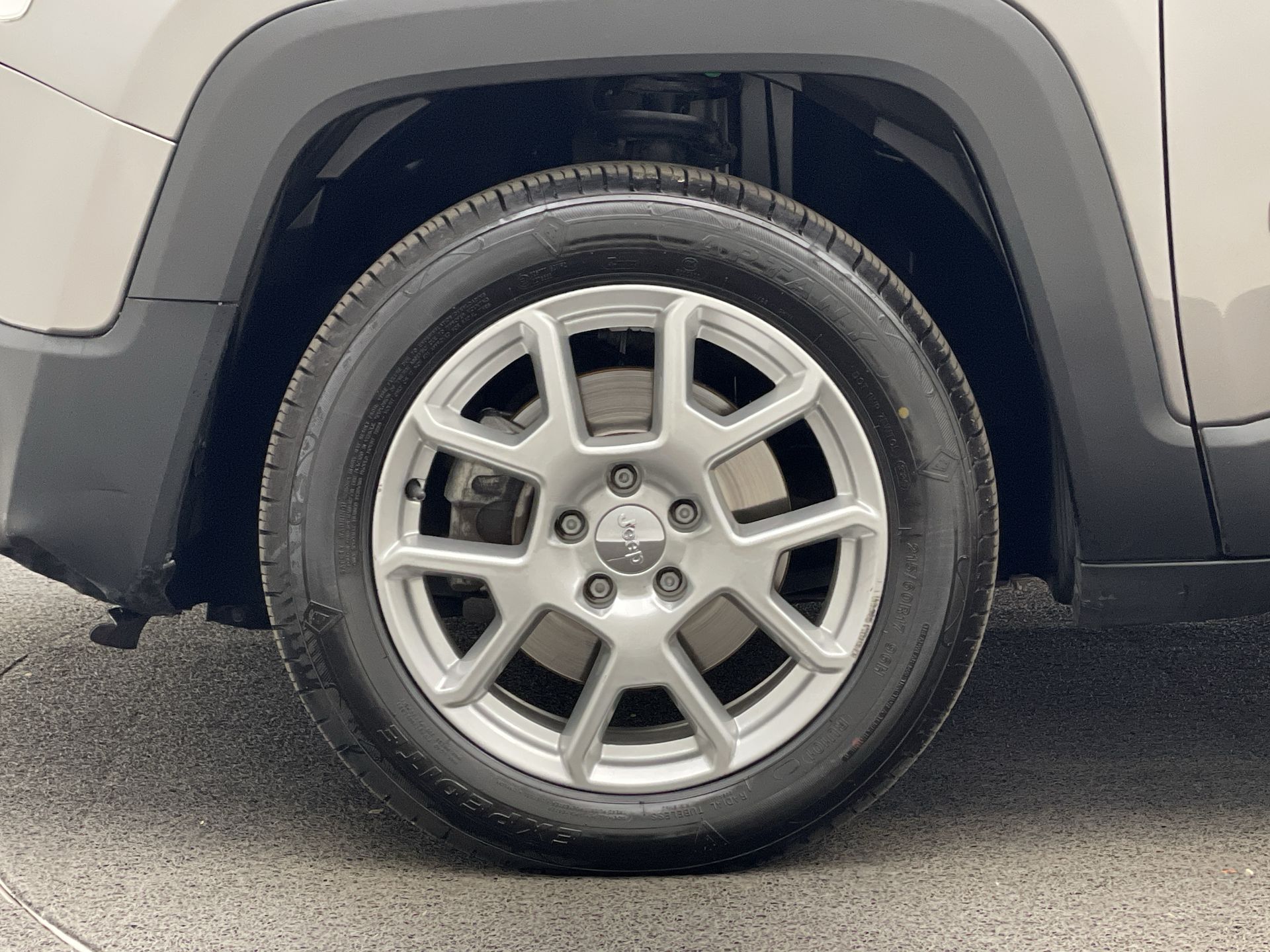 Jeep-RENEGADE-Renegade Sport 1.8 4x2 Flex 16V Aut.