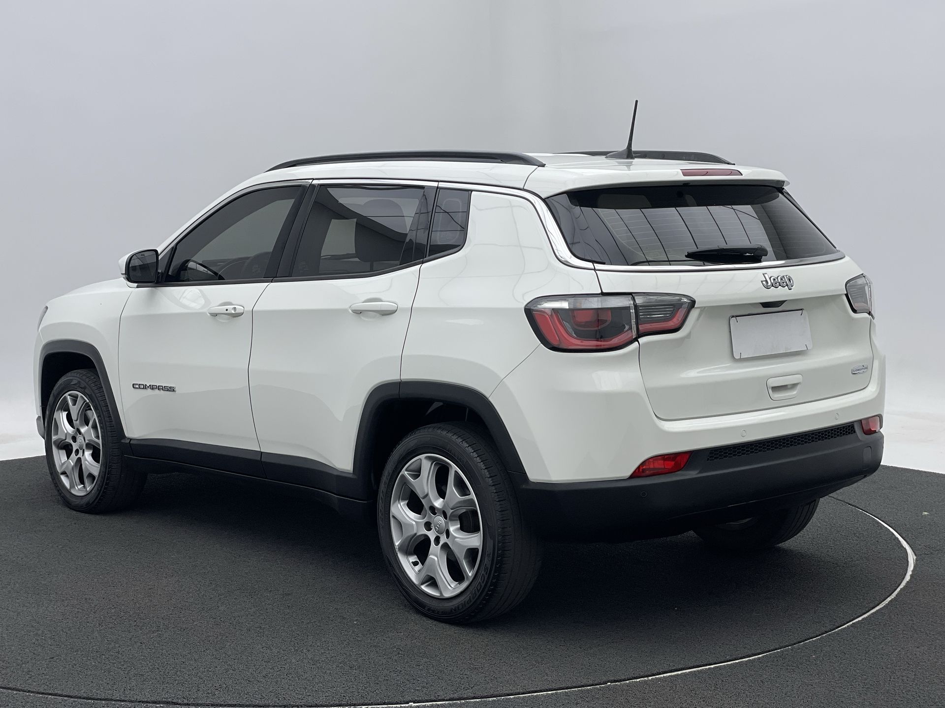 Jeep-COMPASS-COMPASS LONGITUDE 2.0 4x2 Flex 16V Aut.