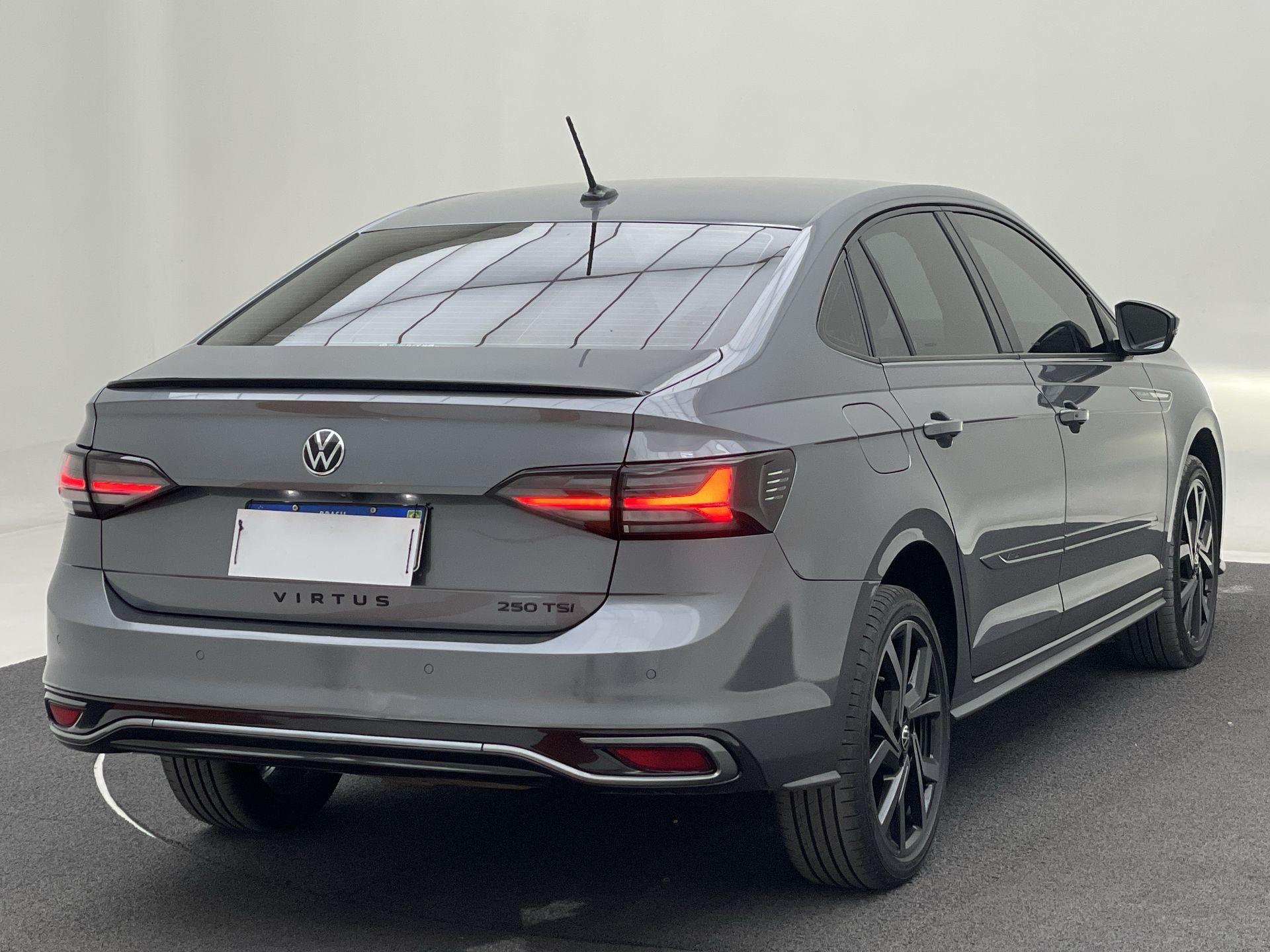 VIRTUS Exclusive 250TSI 1.4 Flex 16V Aut