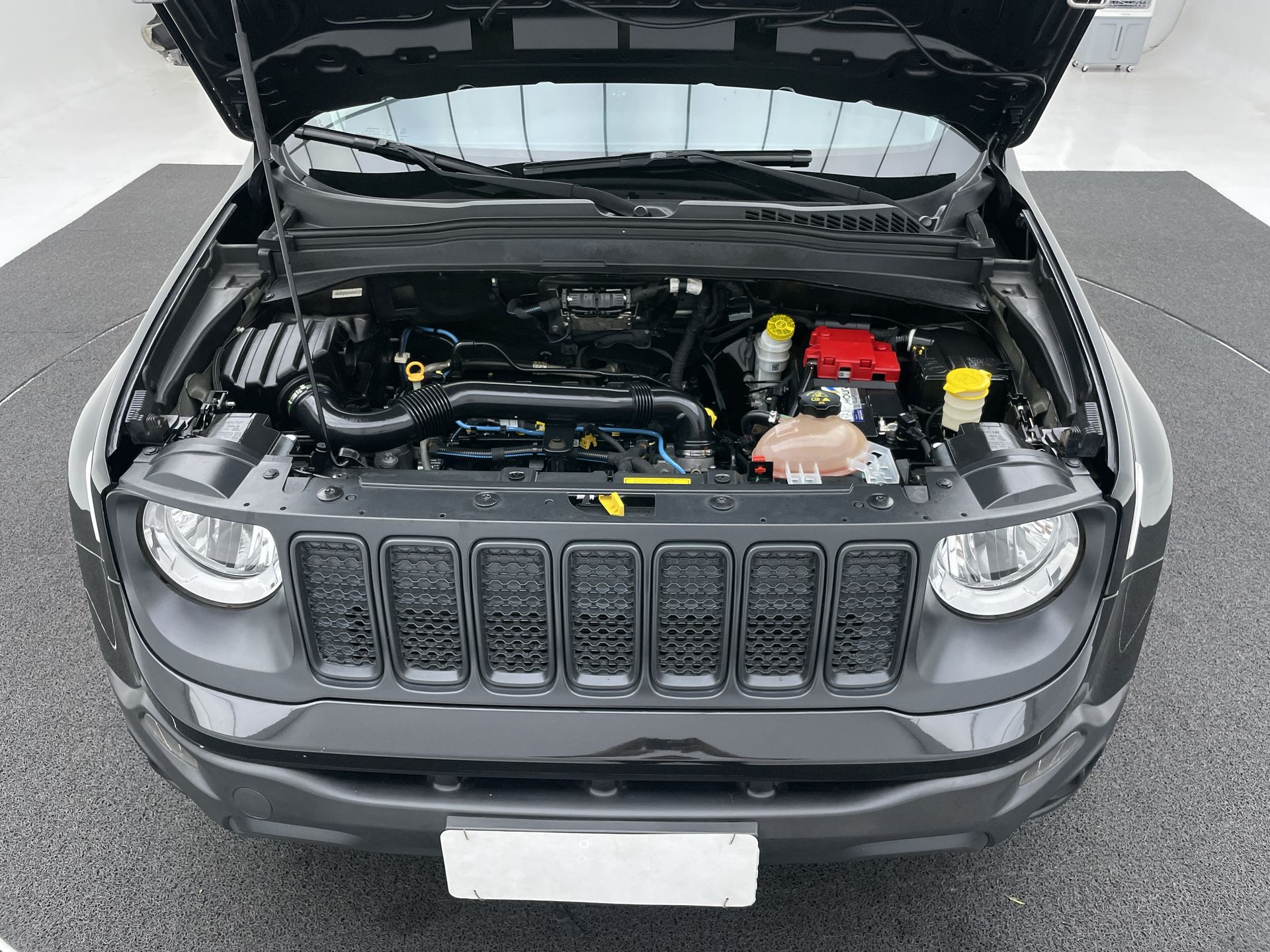 Jeep-RENEGADE-Renegade Sport 1.8 4x2 Flex 16V Aut.