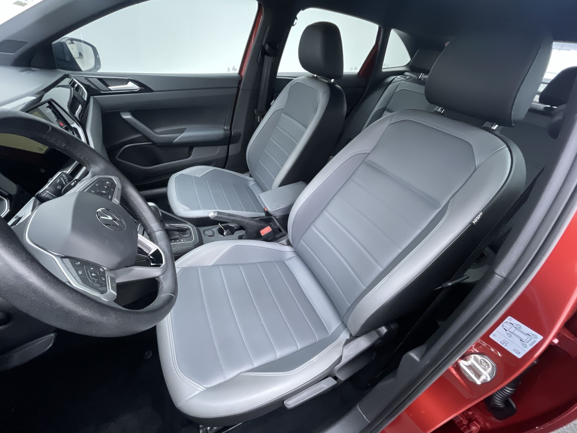 Nivus Highline 1.0 200 TSI Flex Aut.