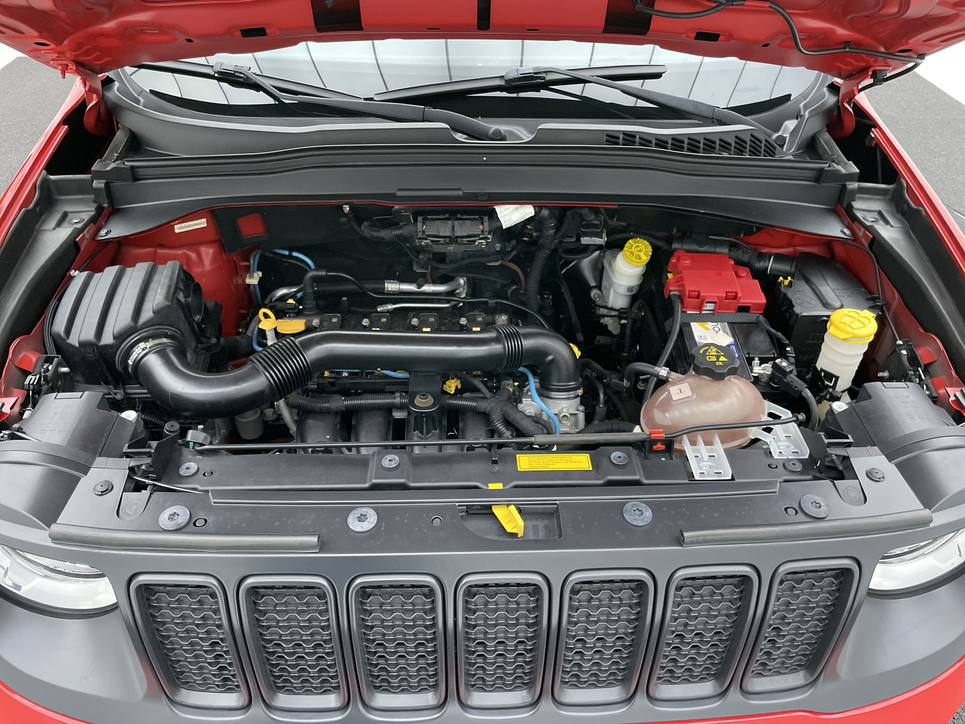 Renegade Sport 1.8 4x2 Flex 16V Aut.