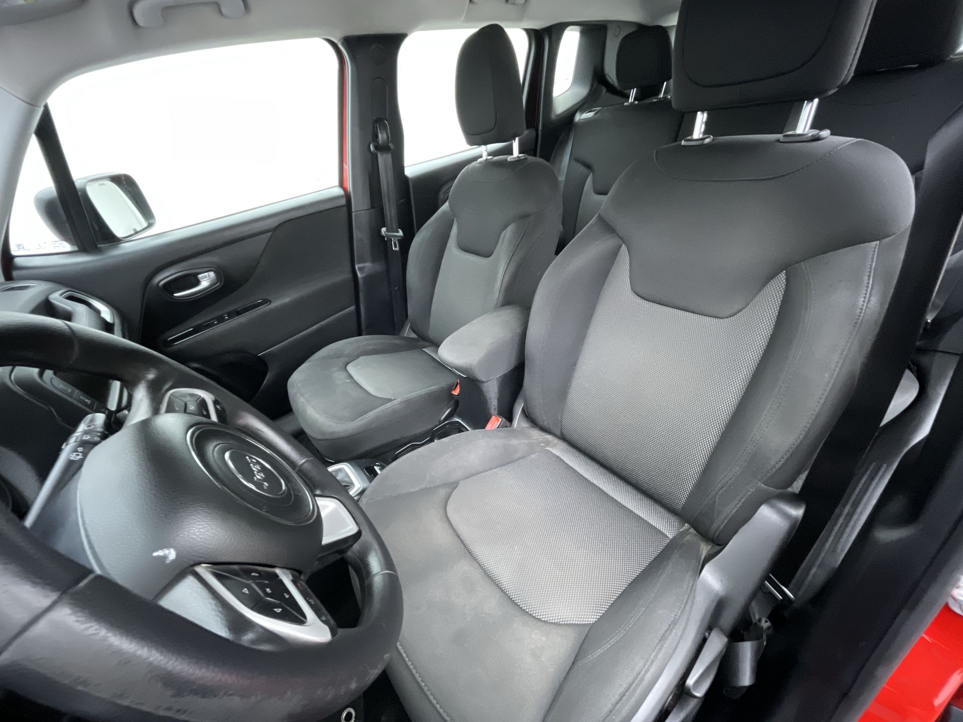 Renegade Sport 1.8 4x2 Flex 16V Aut.
