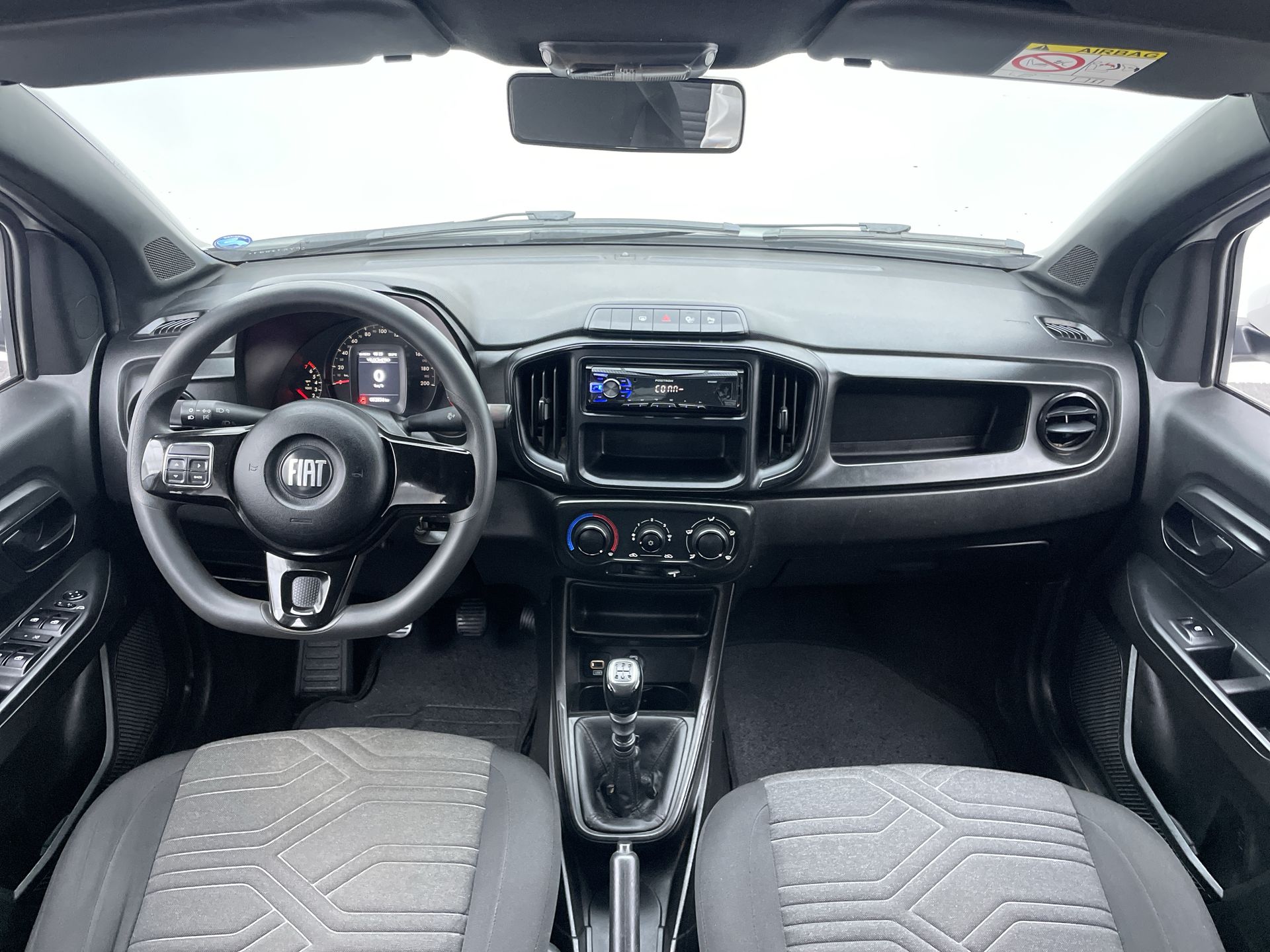 Strada Freedom 1.3 Flex 8V CD