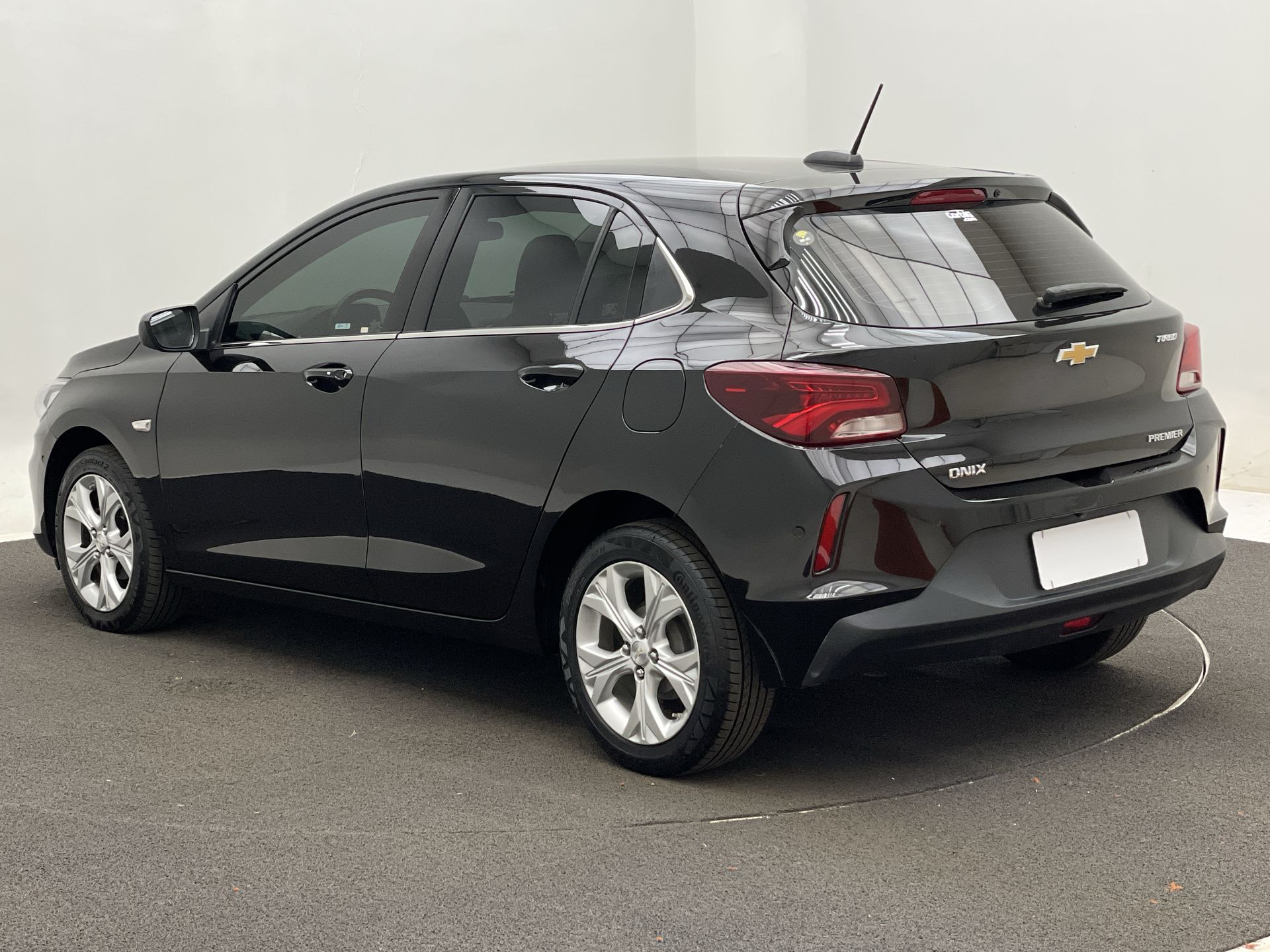 GM - Chevrolet-ONIX-ONIX HATCH PREM. 1.0 12V TB Flex 5p Aut.