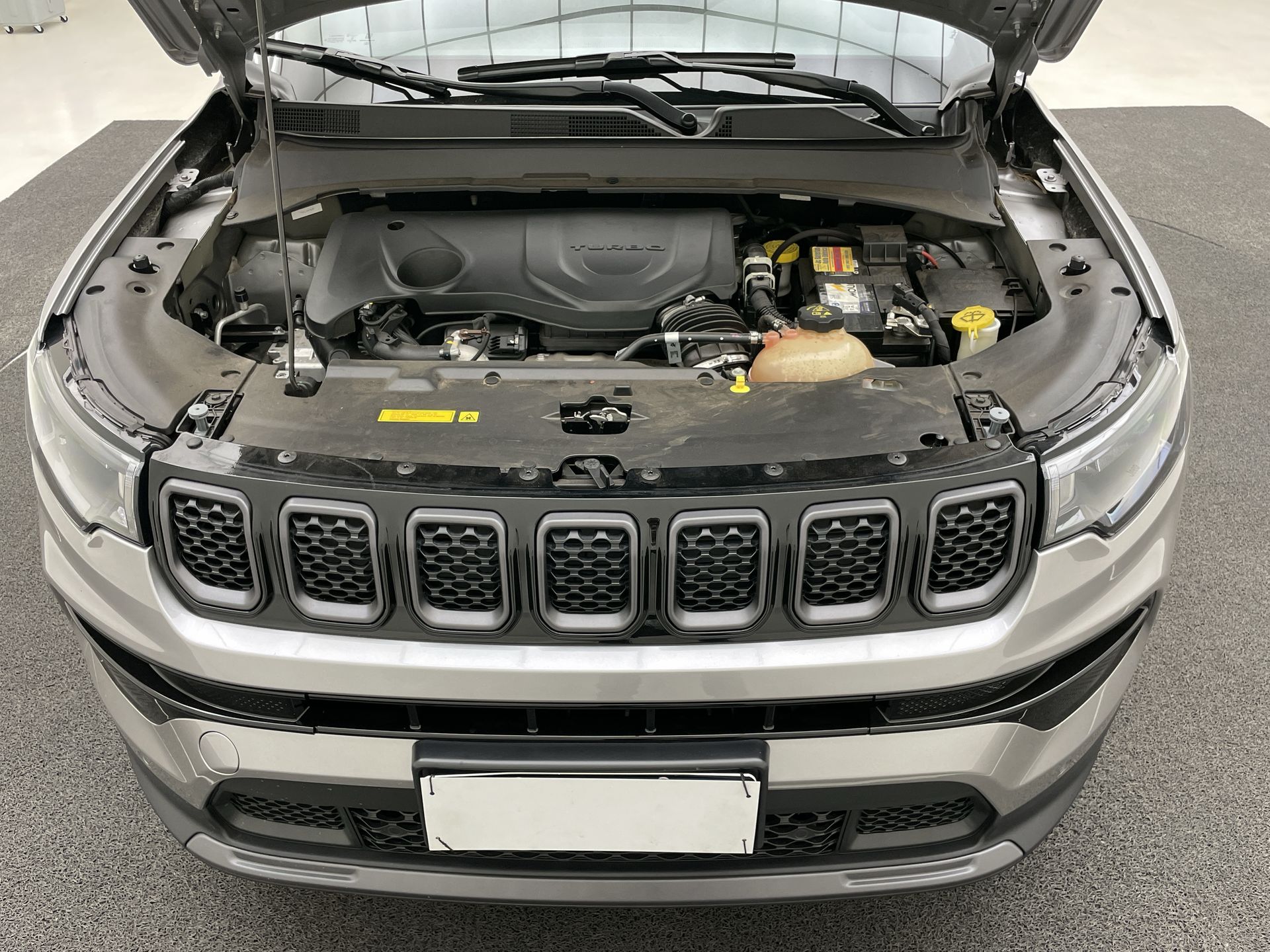 Jeep-COMPASS-COMPASS LONG. T270 1.3 TB 4x2 Flex Aut.