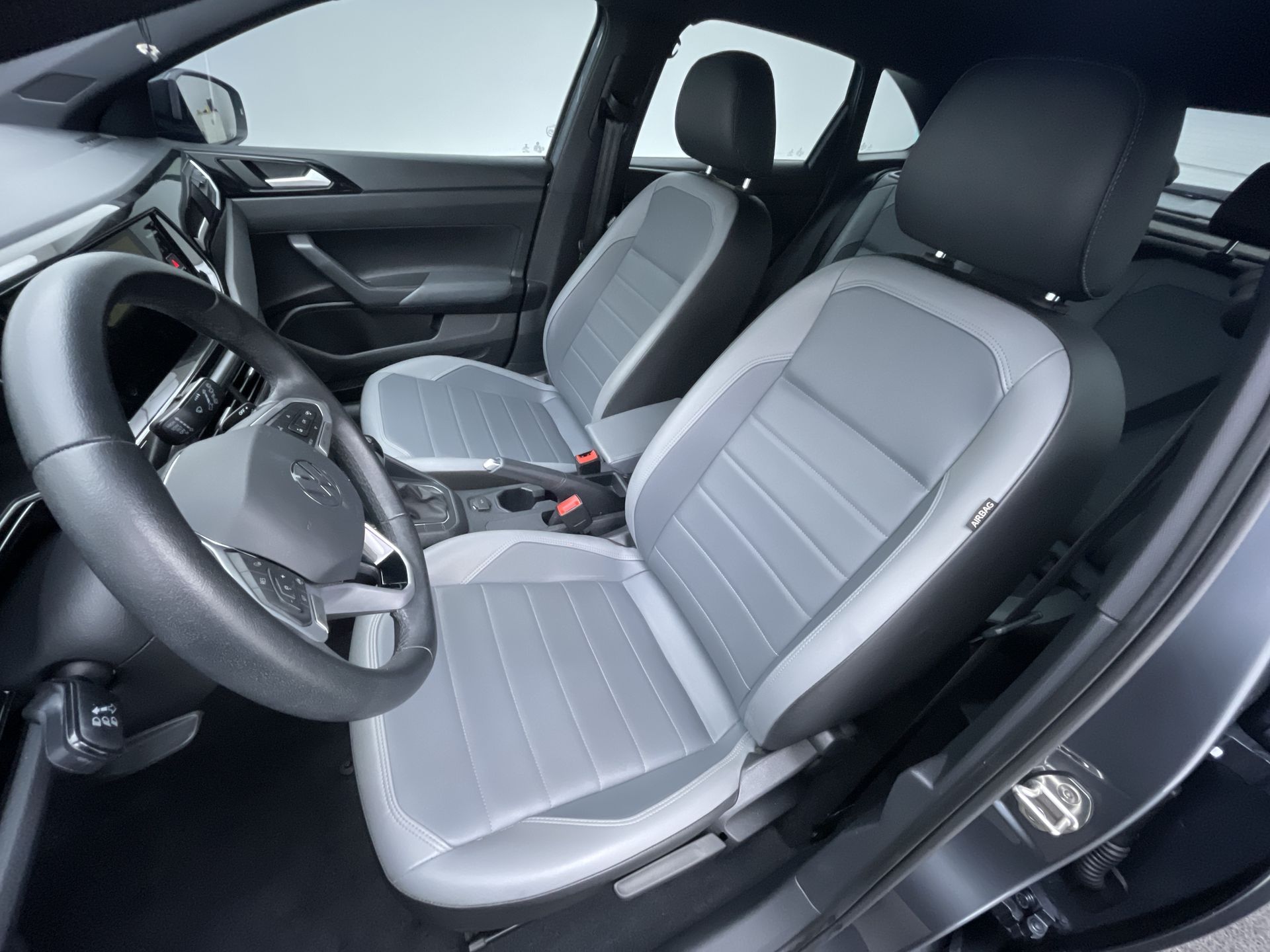 Nivus Highline 1.0 200 TSI Flex Aut.