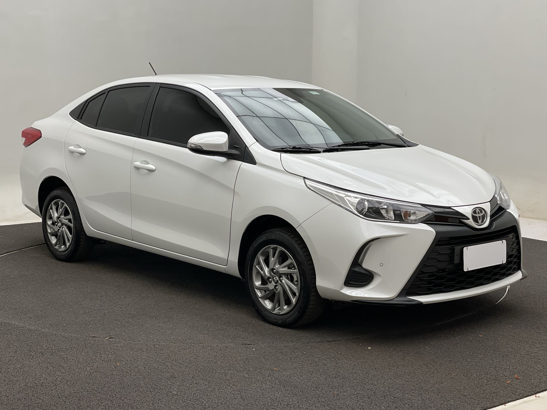 YARIS XS Sedan 1.5 Flex 16V 4p Aut.