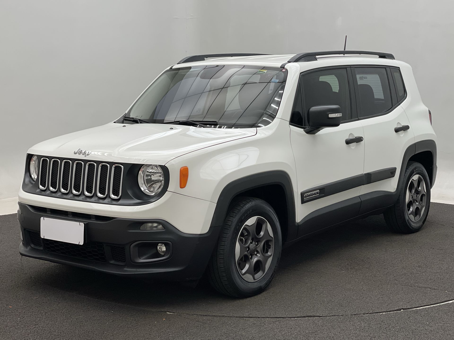 Renegade Sport 1.8 4x2 Flex 16V Mec.