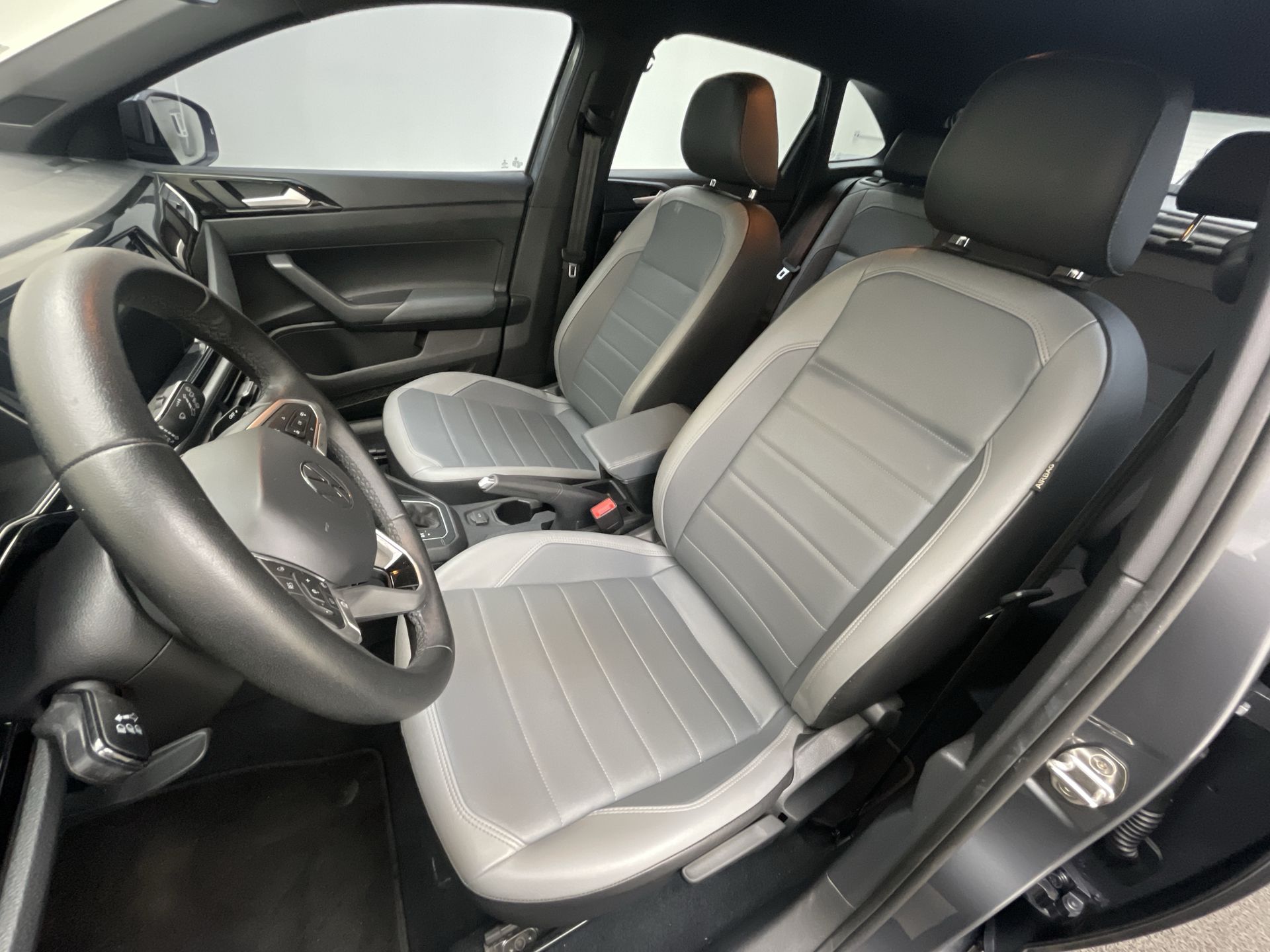 Nivus Highline 1.0 200 TSI Flex Aut.
