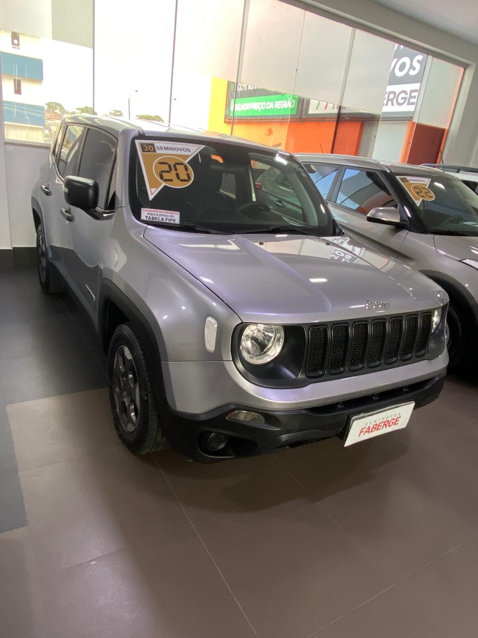 Renegade Longitude 1.8 4x2 Flex 16V Aut.