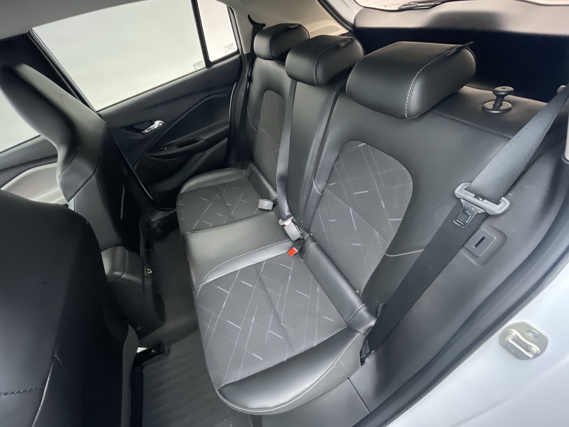 ONIX HATCH PREM. 1.0 12V TB Flex 5p Aut.