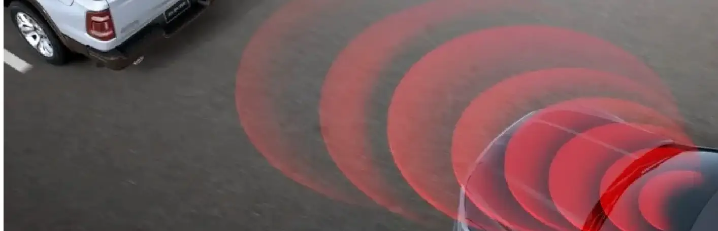 ALERTA DE COLISÃO FRONTAL COM FRENAGEM