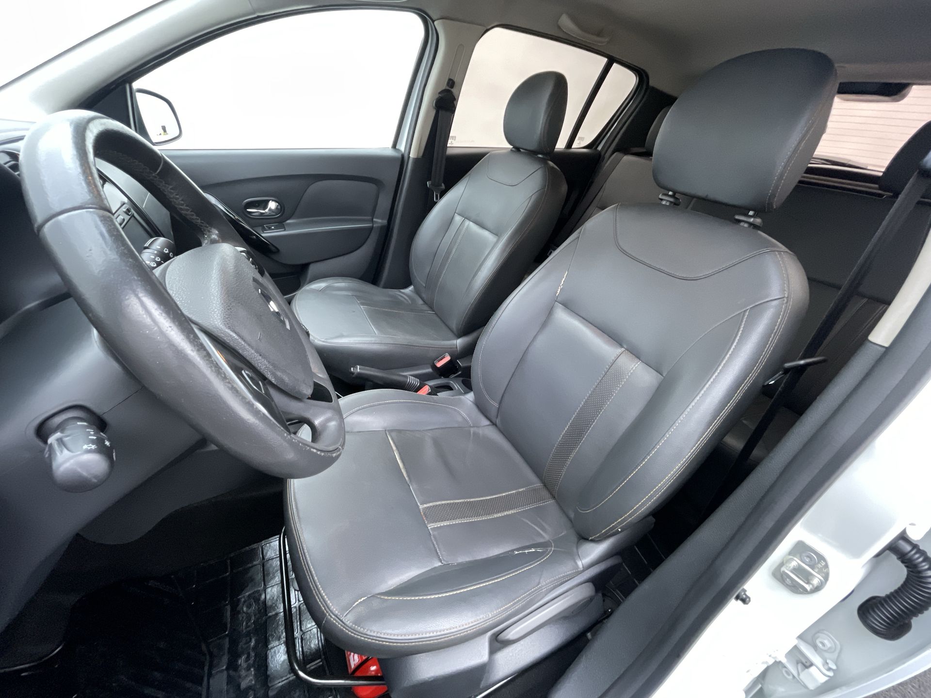 Renault-SANDERO-SANDERO STEPWAY Hi-Power 1.6 8V 5p