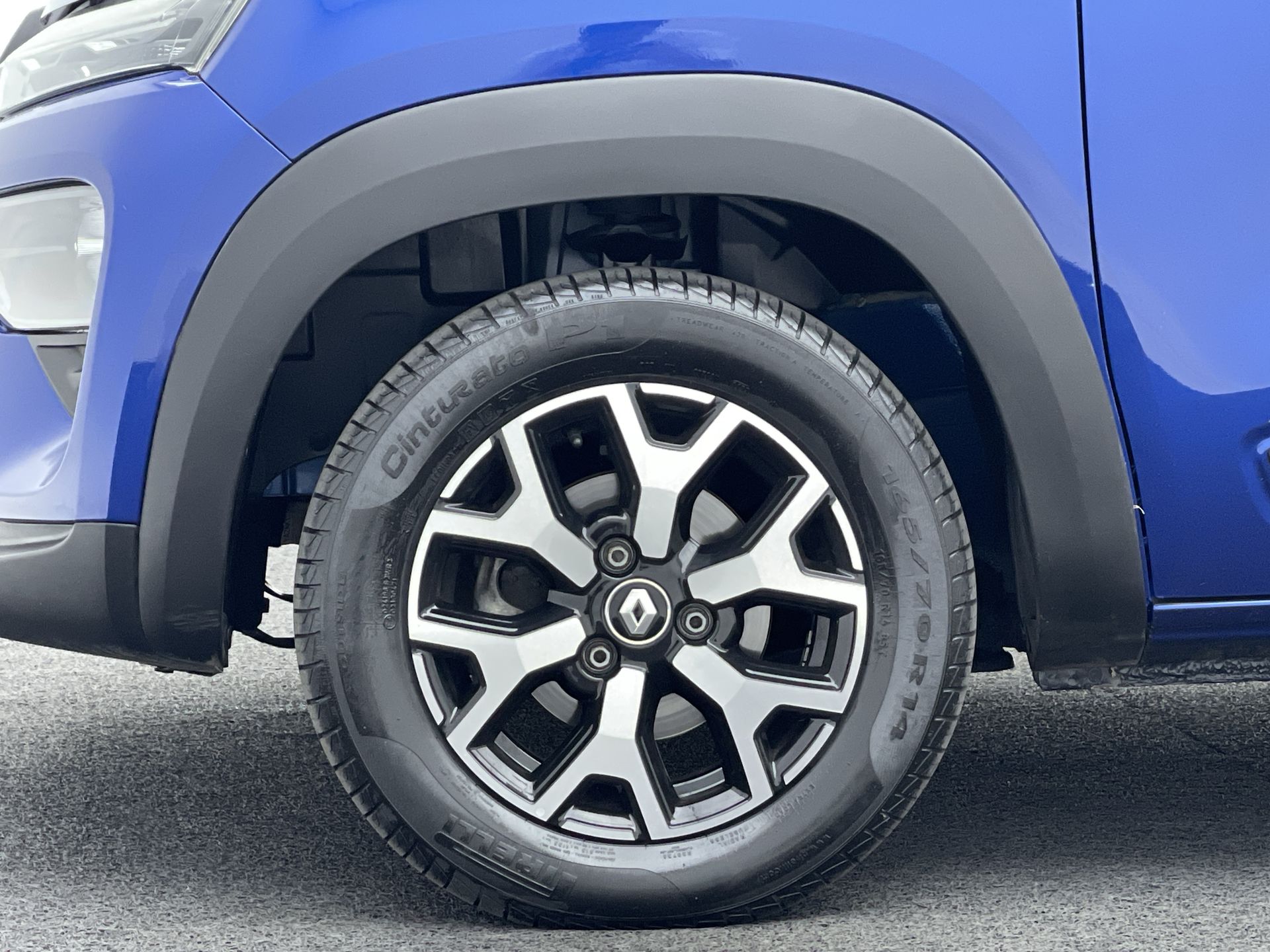 kwid outsider 1.0 flex 12v 5p mec.