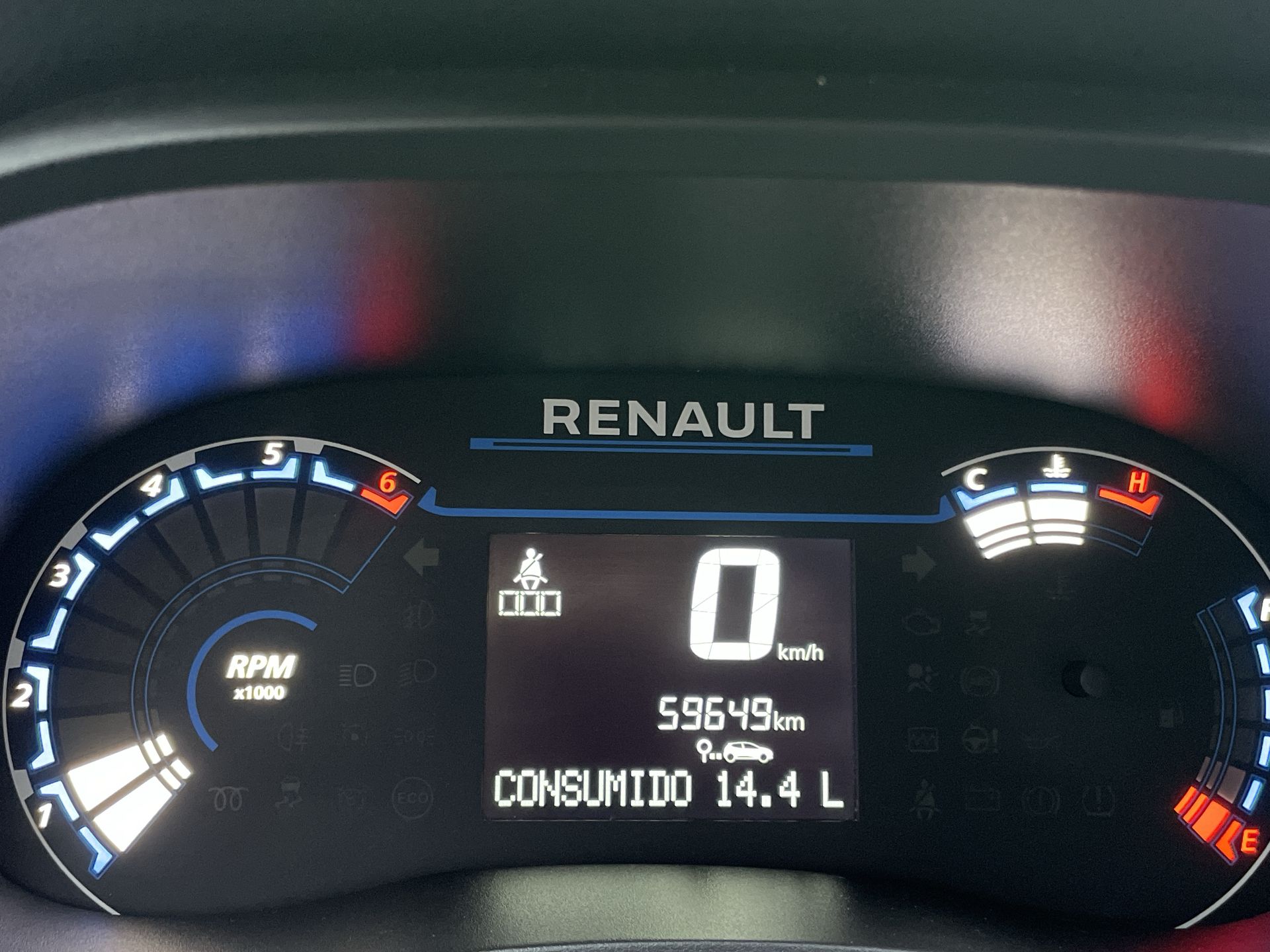 Renault-KWID-KWID OUTSIDER 1.0 Flex 12V 5p Mec.
