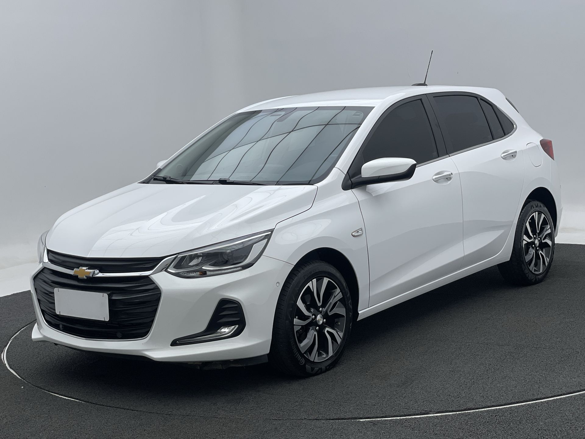 onix hatch prem. 1.0 12v tb flex 5p aut.