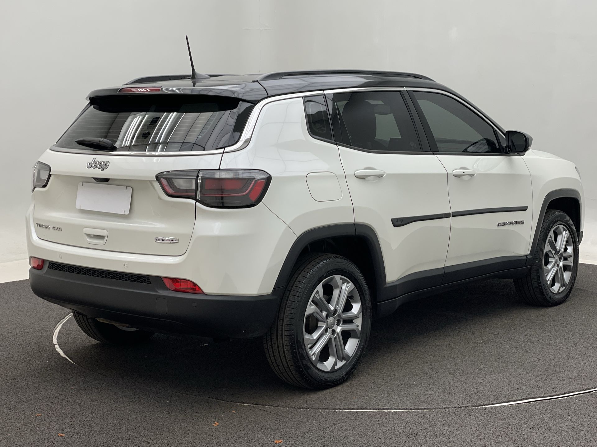 Jeep-COMPASS-COMPASS LONGITUDE 2.0 4x4 Dies. 16V Aut.