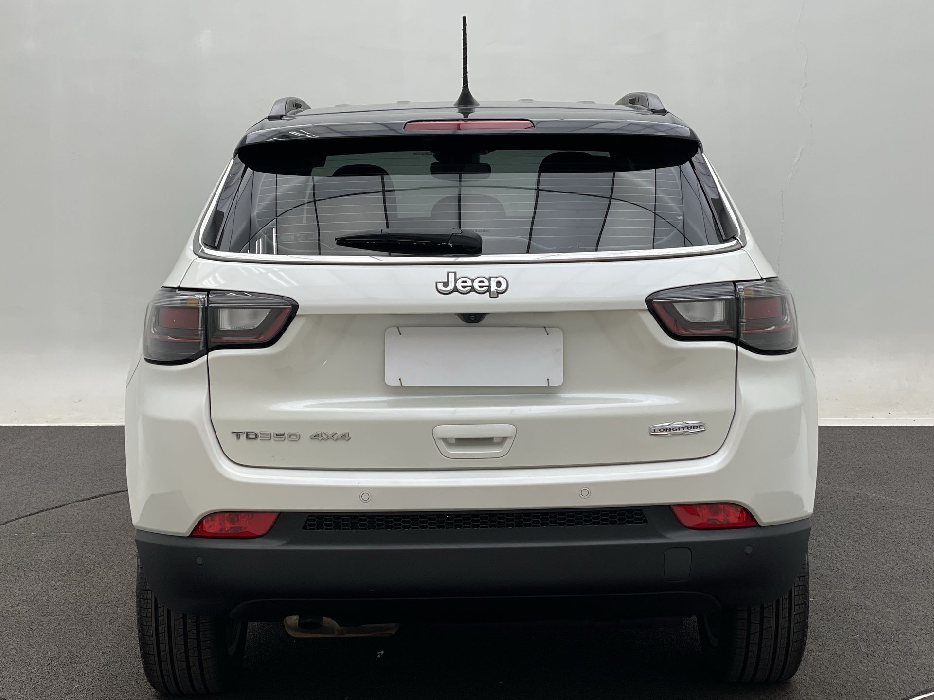 Jeep-COMPASS-COMPASS LONGITUDE 2.0 4x4 Dies. 16V Aut.